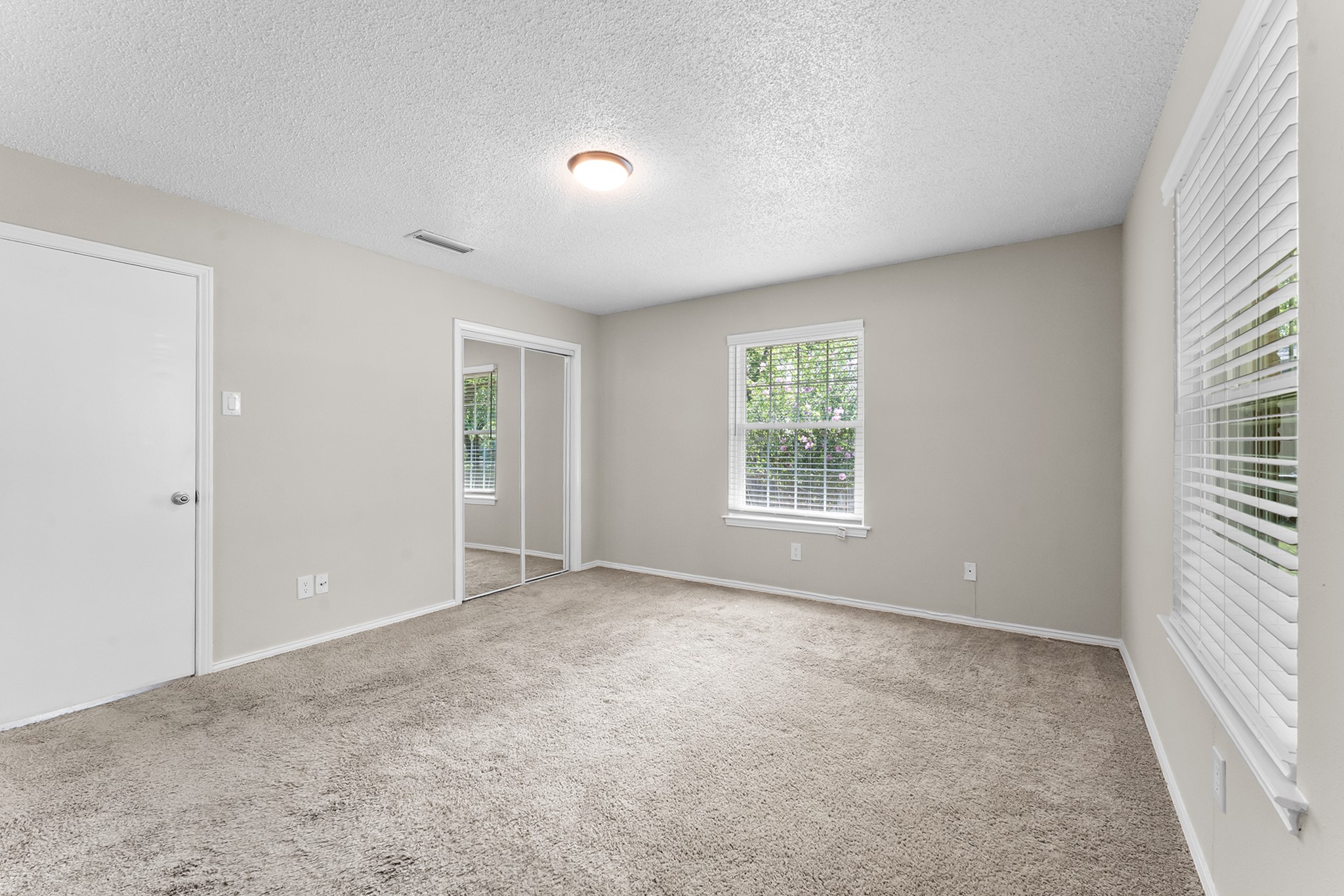 426 Brook Hollow Circle Desoto TX 75115
