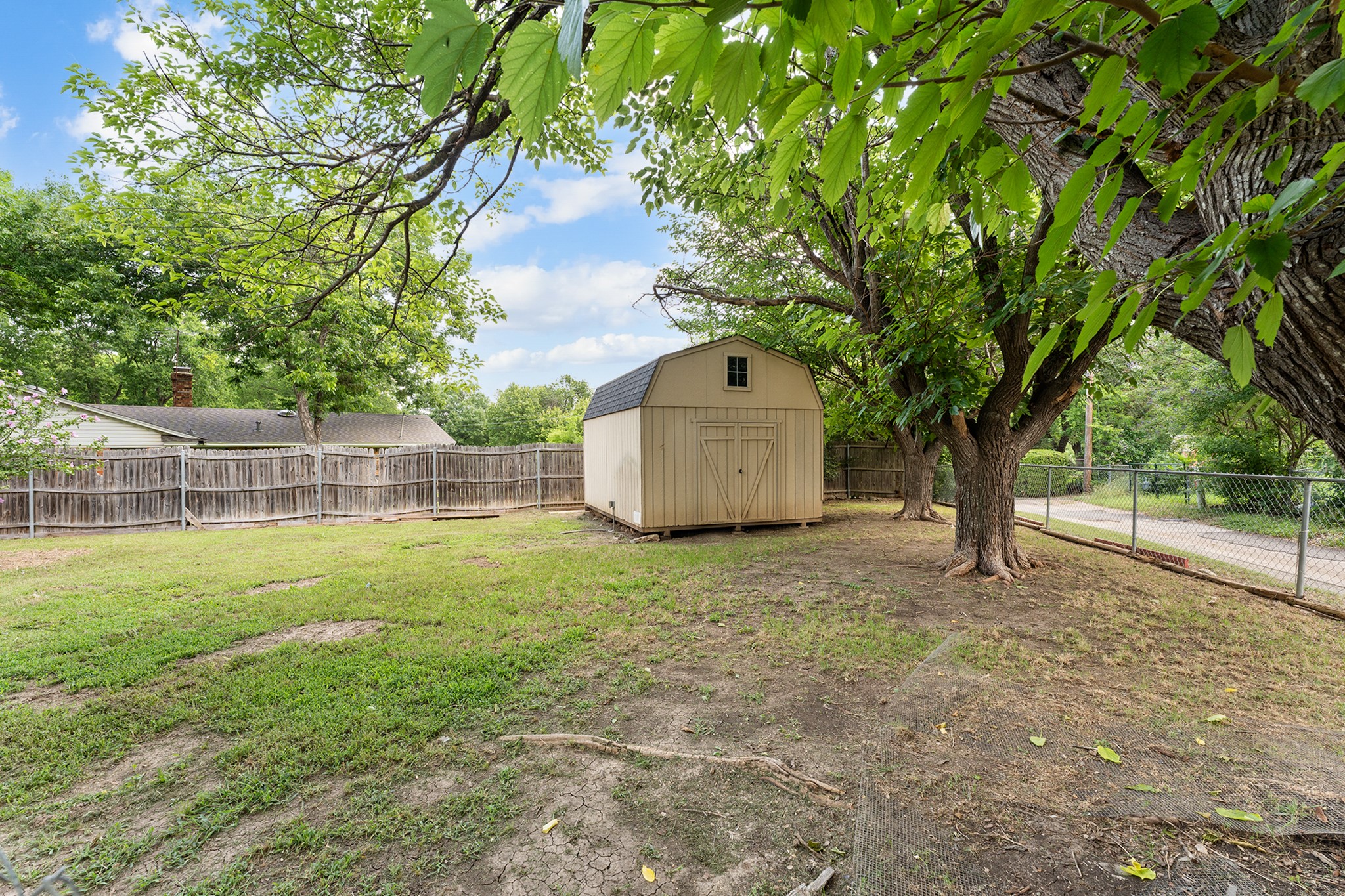 426 Brook Hollow Circle Desoto TX 75115