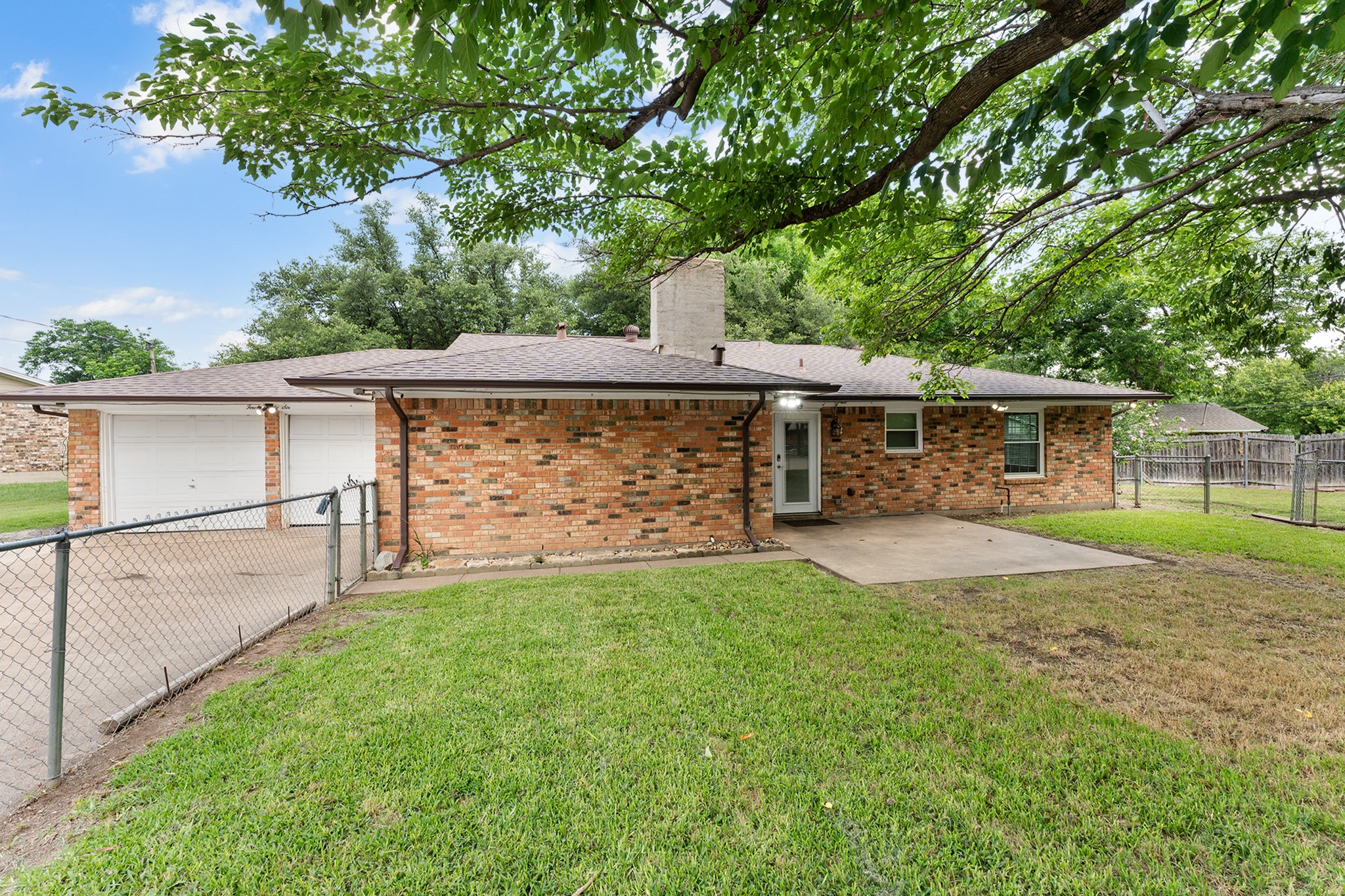 426 Brook Hollow Circle Desoto TX 75115