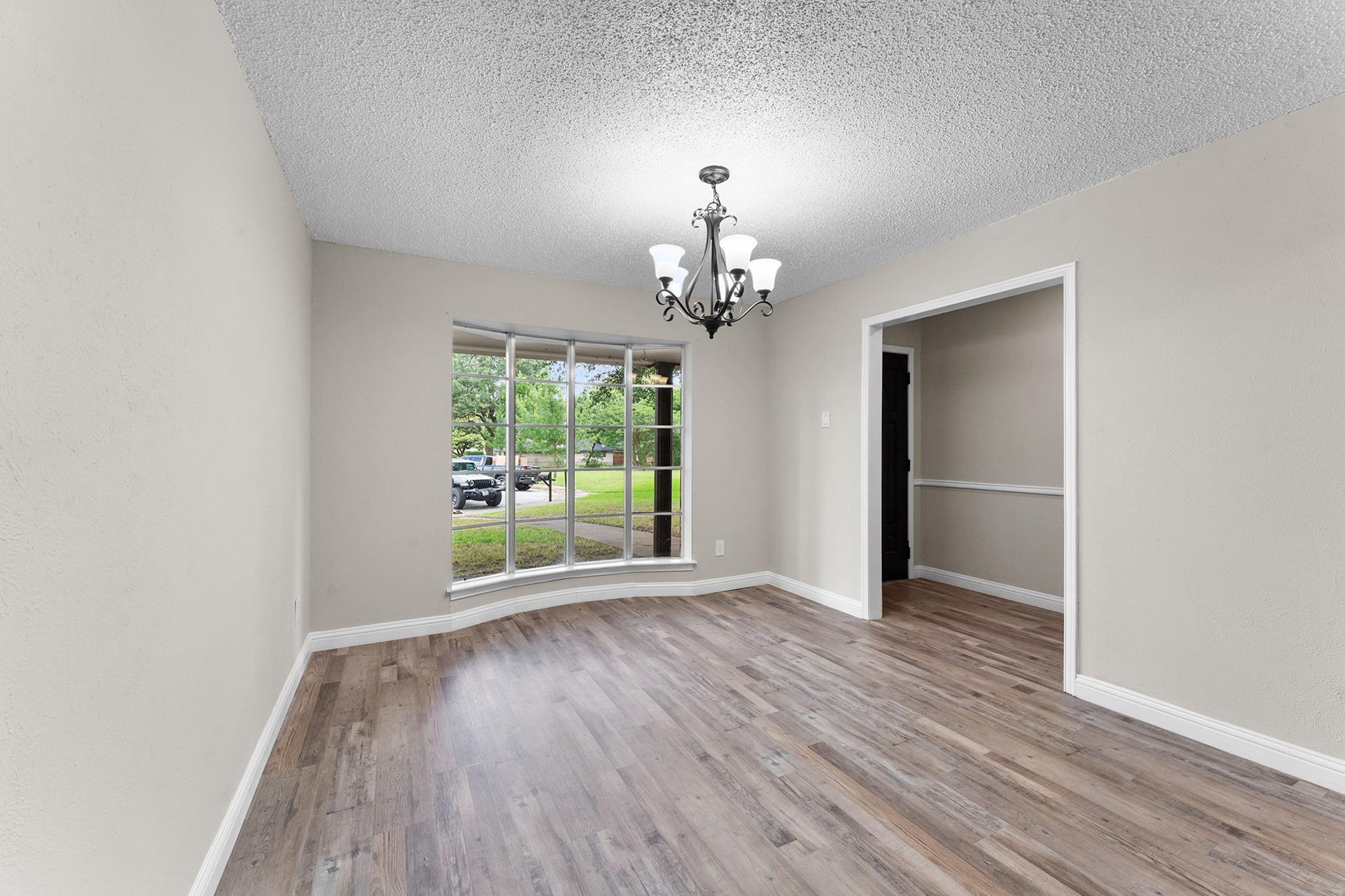 426 Brook Hollow Circle Desoto TX 75115