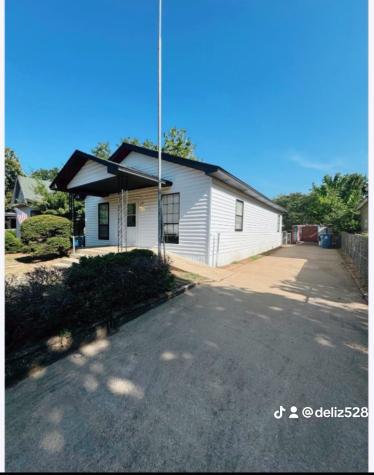 715 W Monterey Street Denison TX 75020