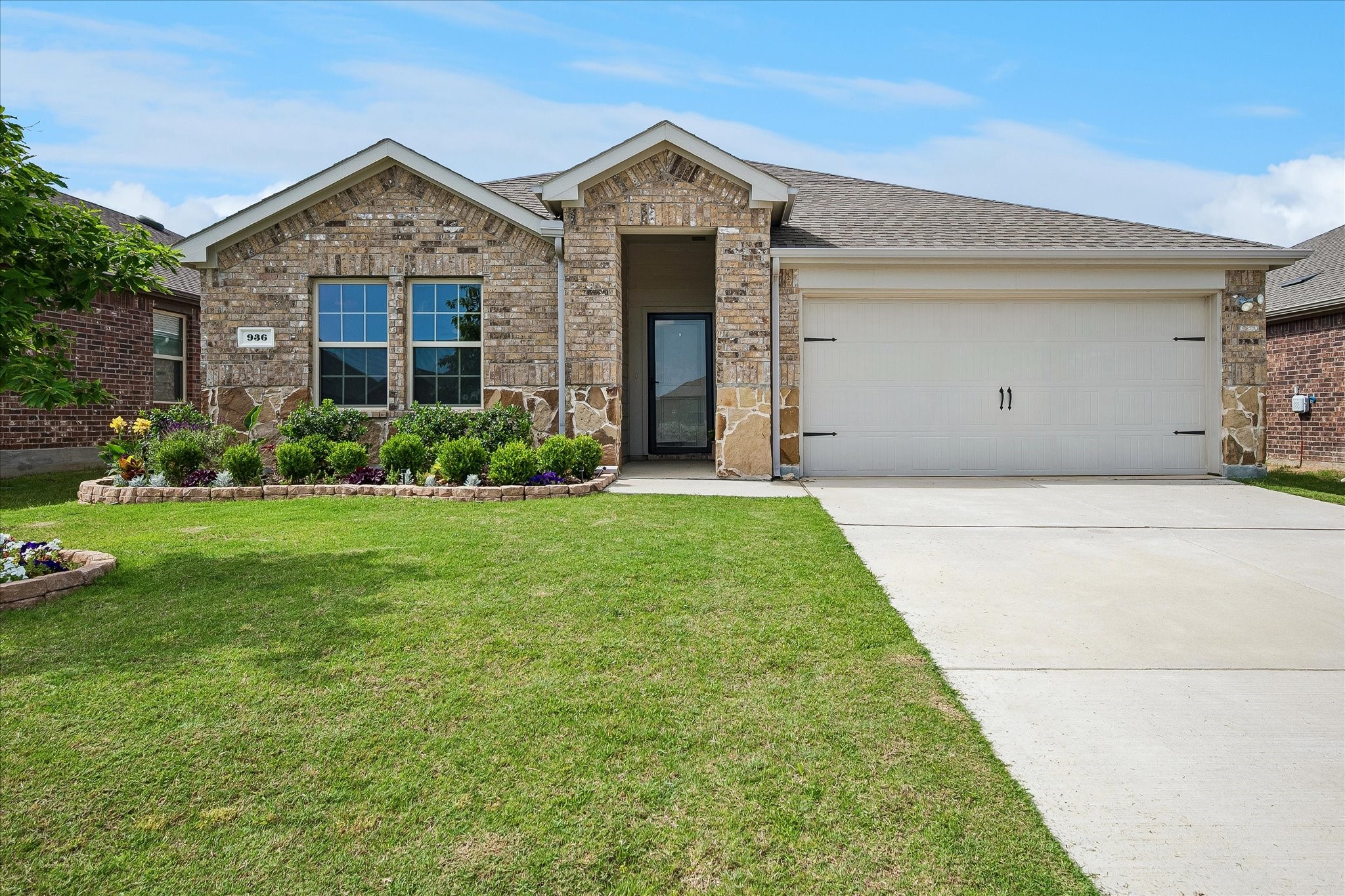 936 Glover Drive Aubrey TX 76227