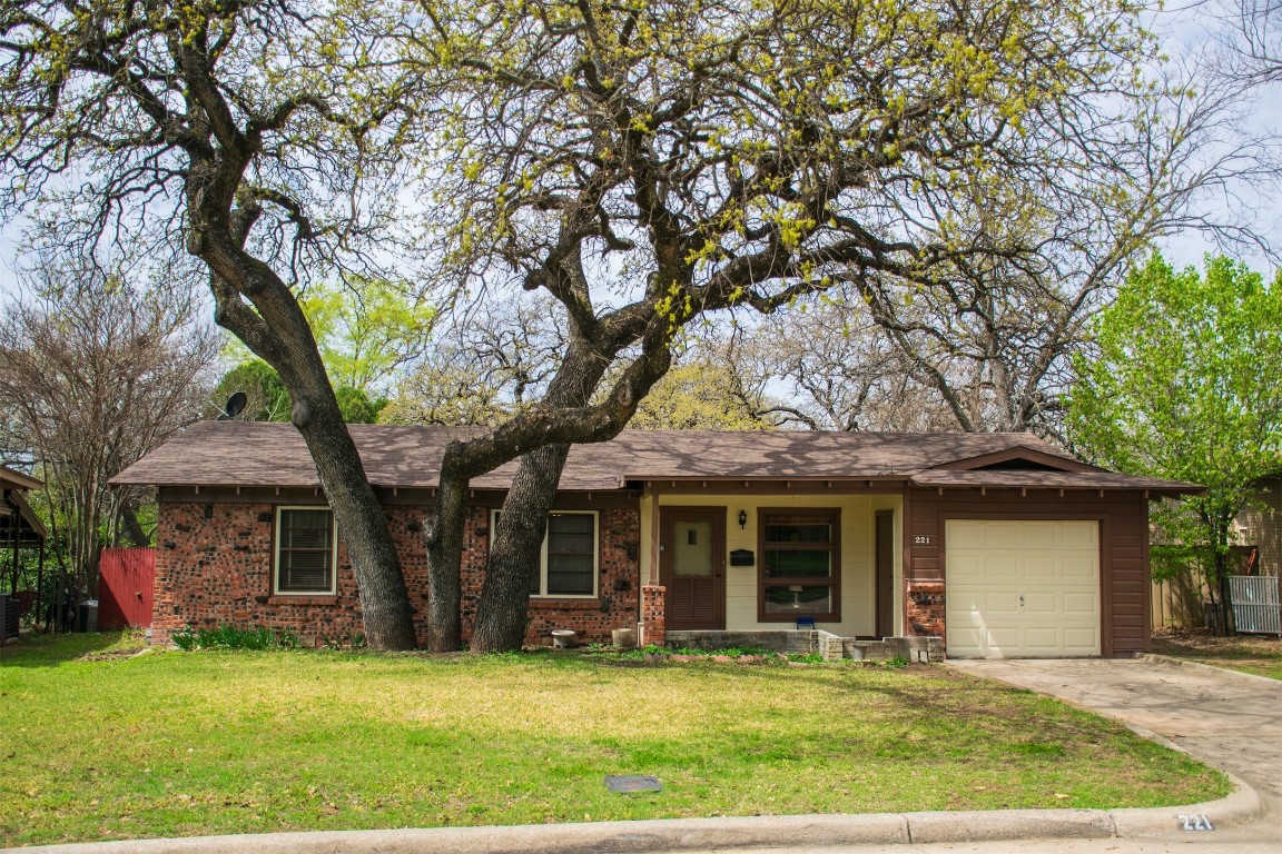 221 Wanda Way Hurst TX 76053