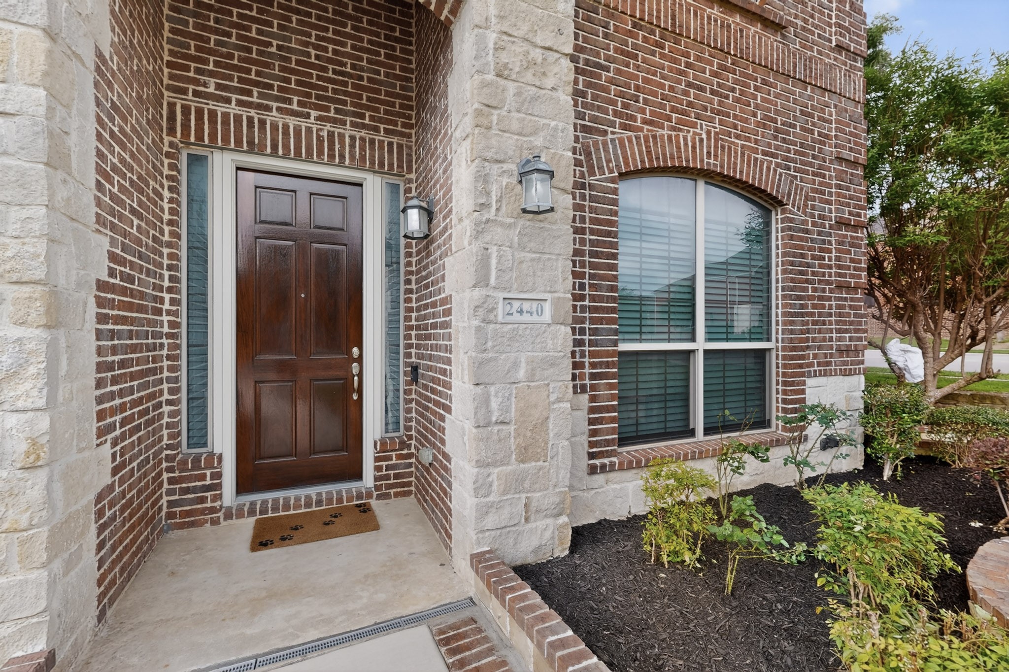 2440 Lismore Lane Irving TX 75063