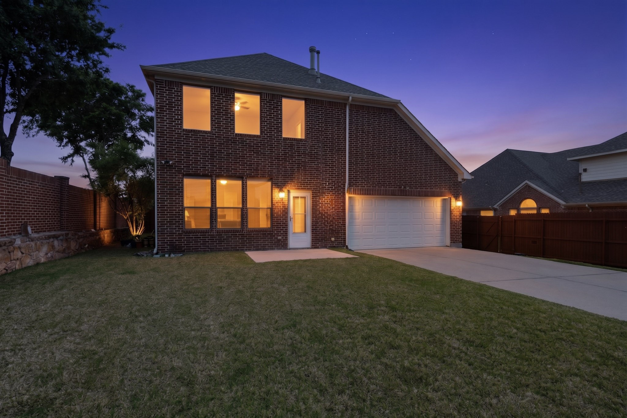 2440 Lismore Lane Irving TX 75063