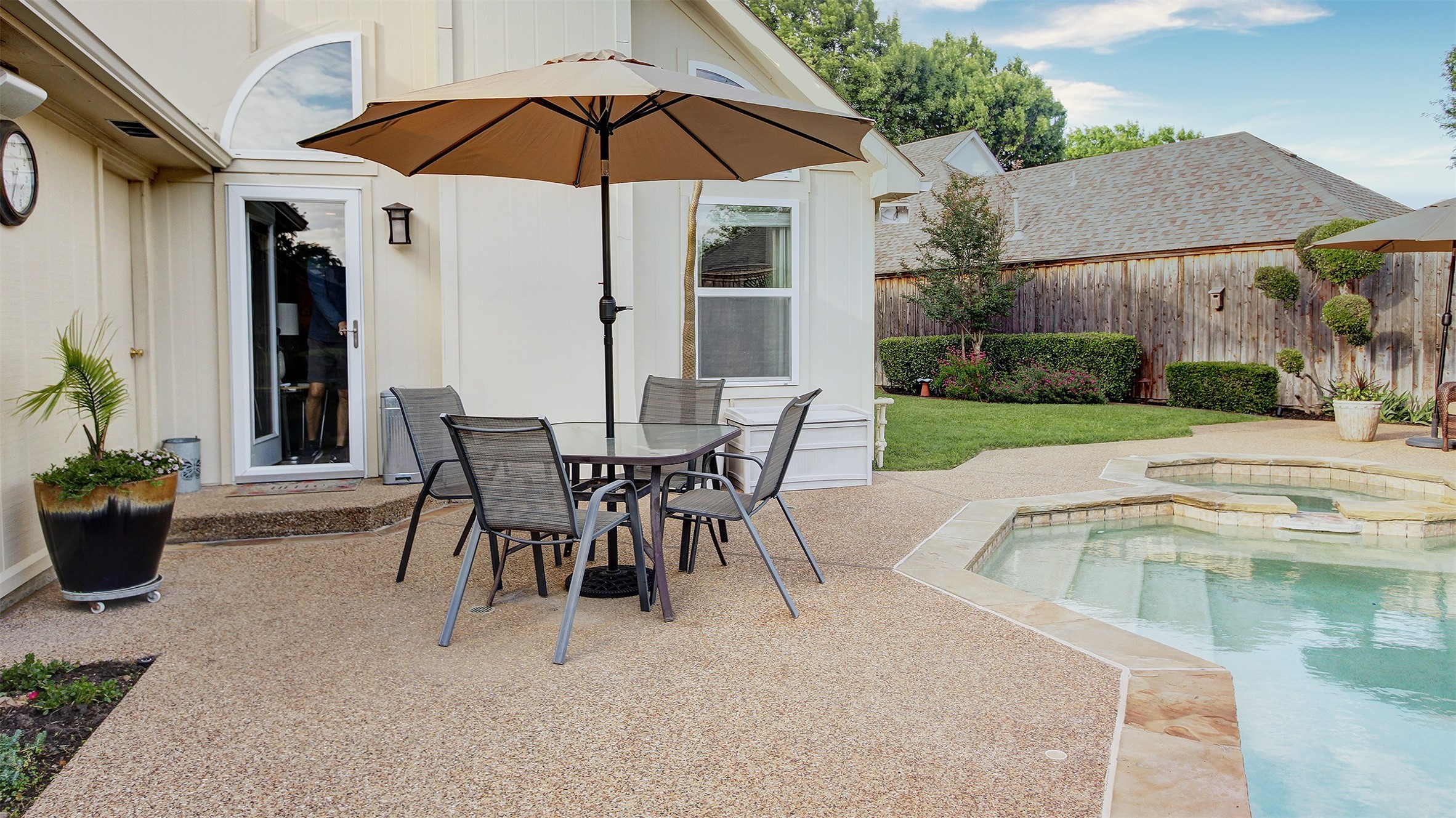 4144 Briarbend Road Dallas TX 75287