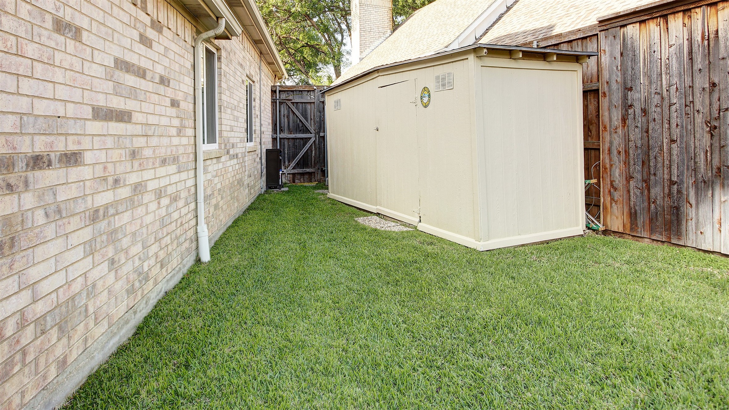4144 Briarbend Road Dallas TX 75287