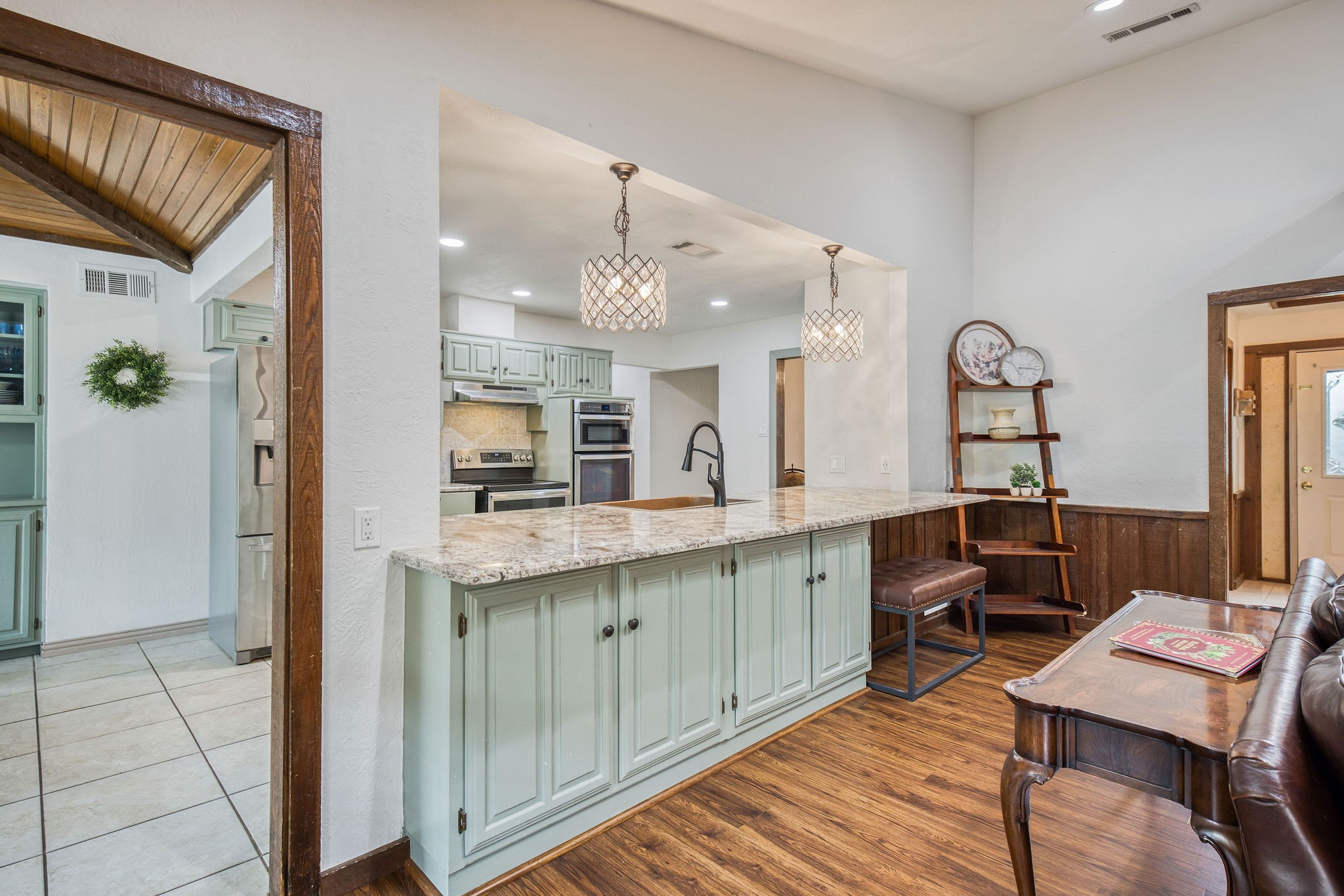 328 Shadowwood Trail Ovilla TX 75154