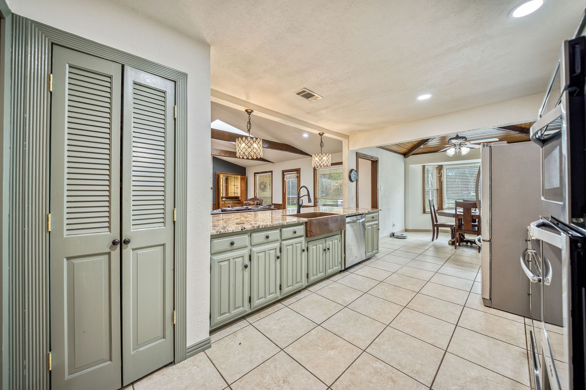 328 Shadowwood Trail Ovilla TX 75154