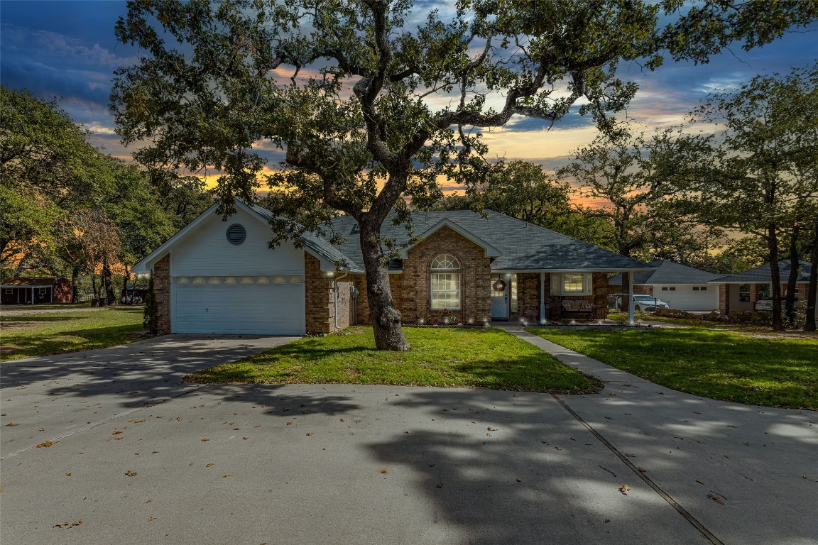 199 Faye Lane Springtown TX 76082
