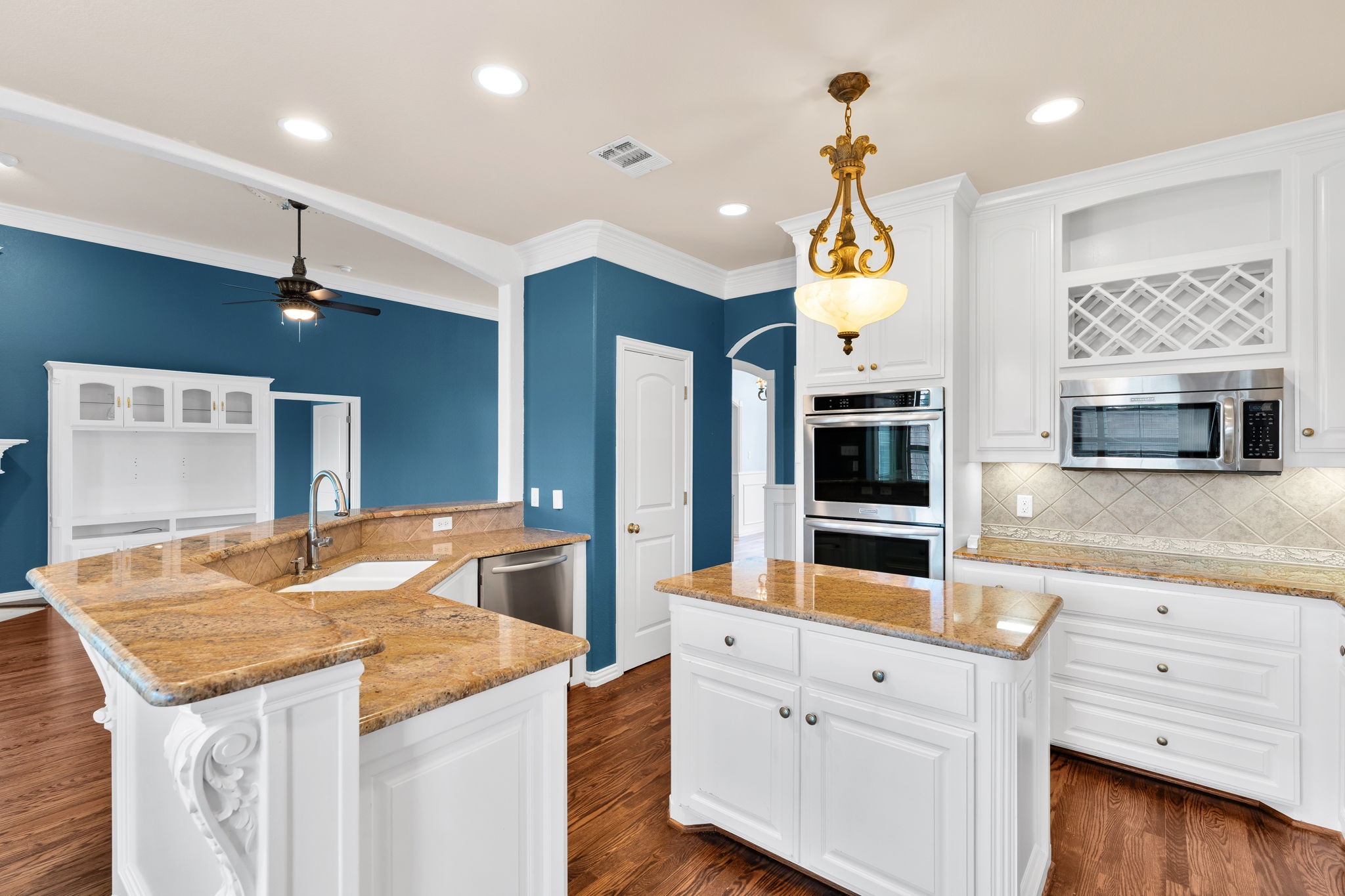5504 Plata Lane Benbrook TX 76126