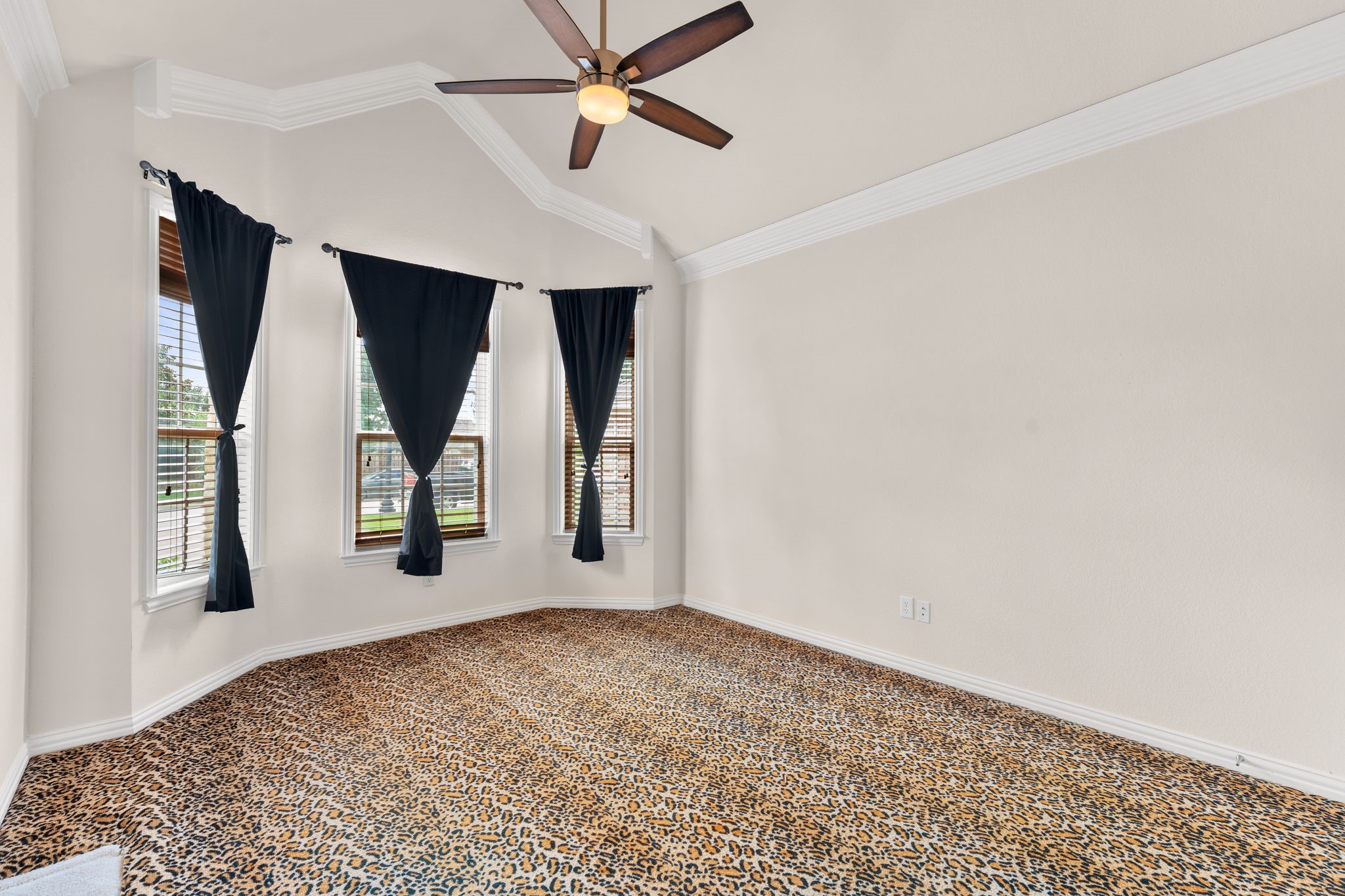 5504 Plata Lane Benbrook TX 76126