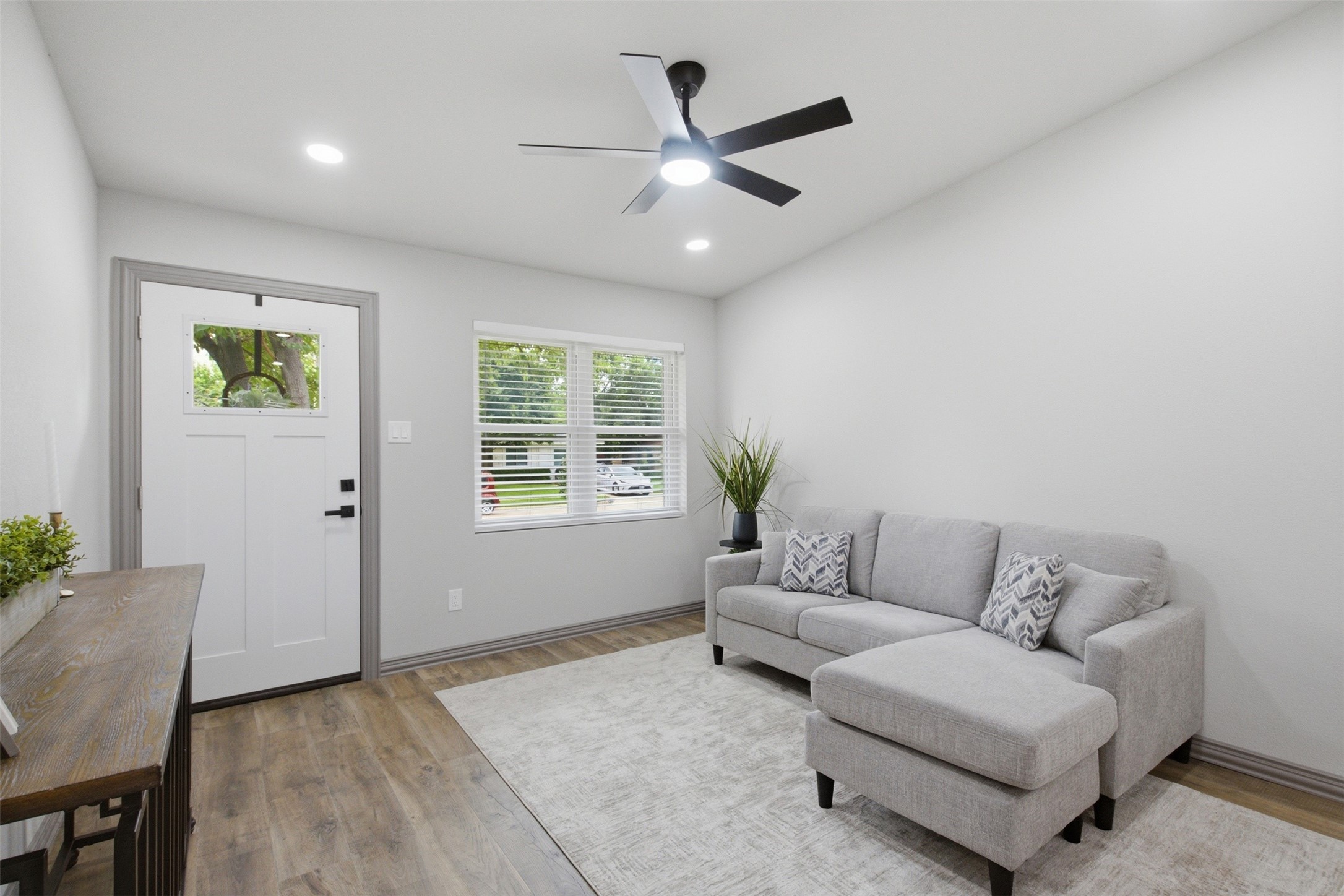 513 Hardy Drive Garland TX 75041