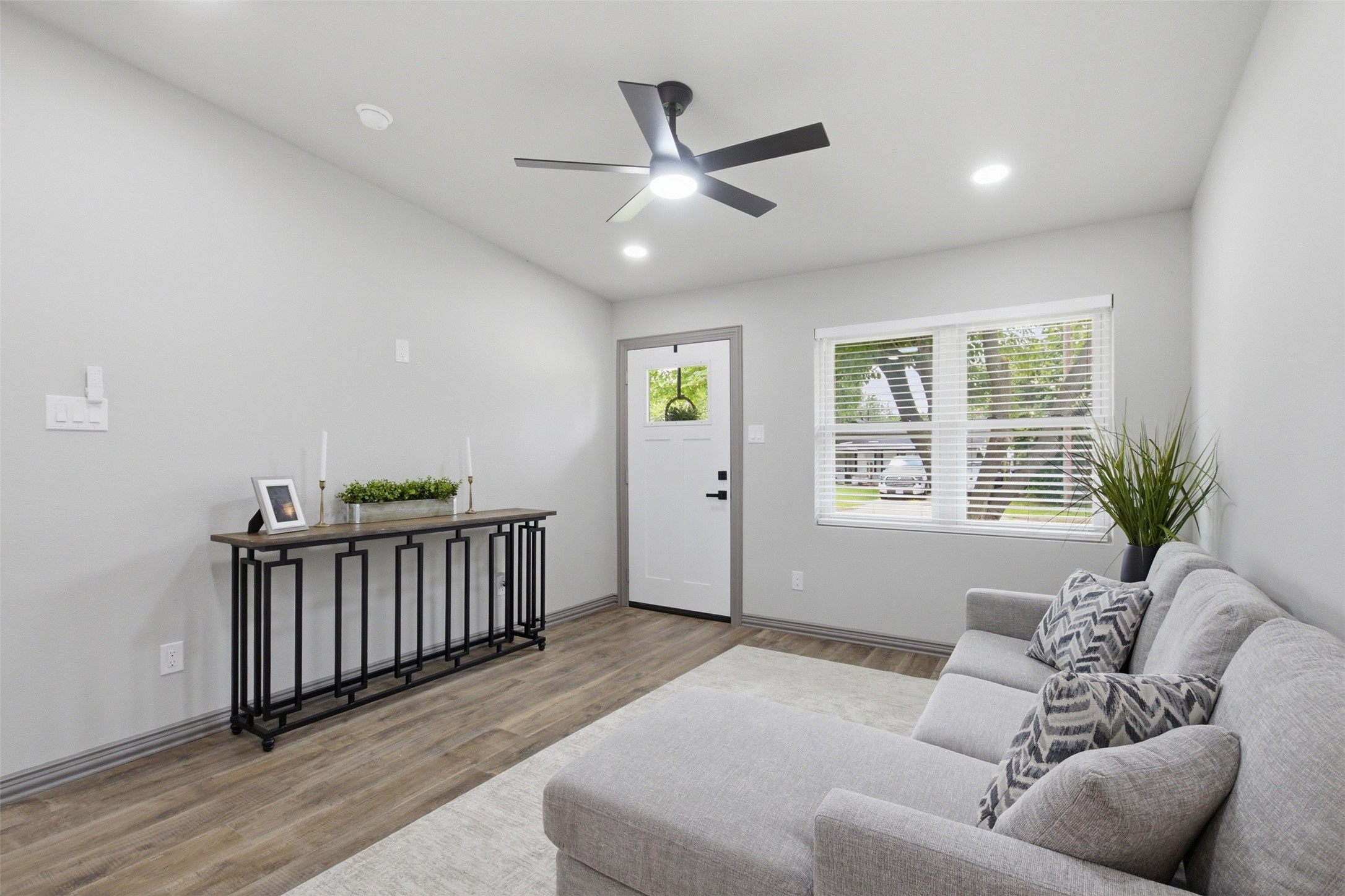 513 Hardy Drive Garland TX 75041