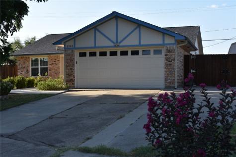 2562 Seven Hills Drive Grand Prairie TX 75052