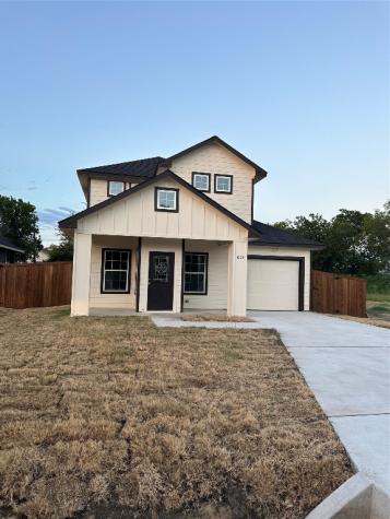 1004 S Preston Street Ennis TX 75119