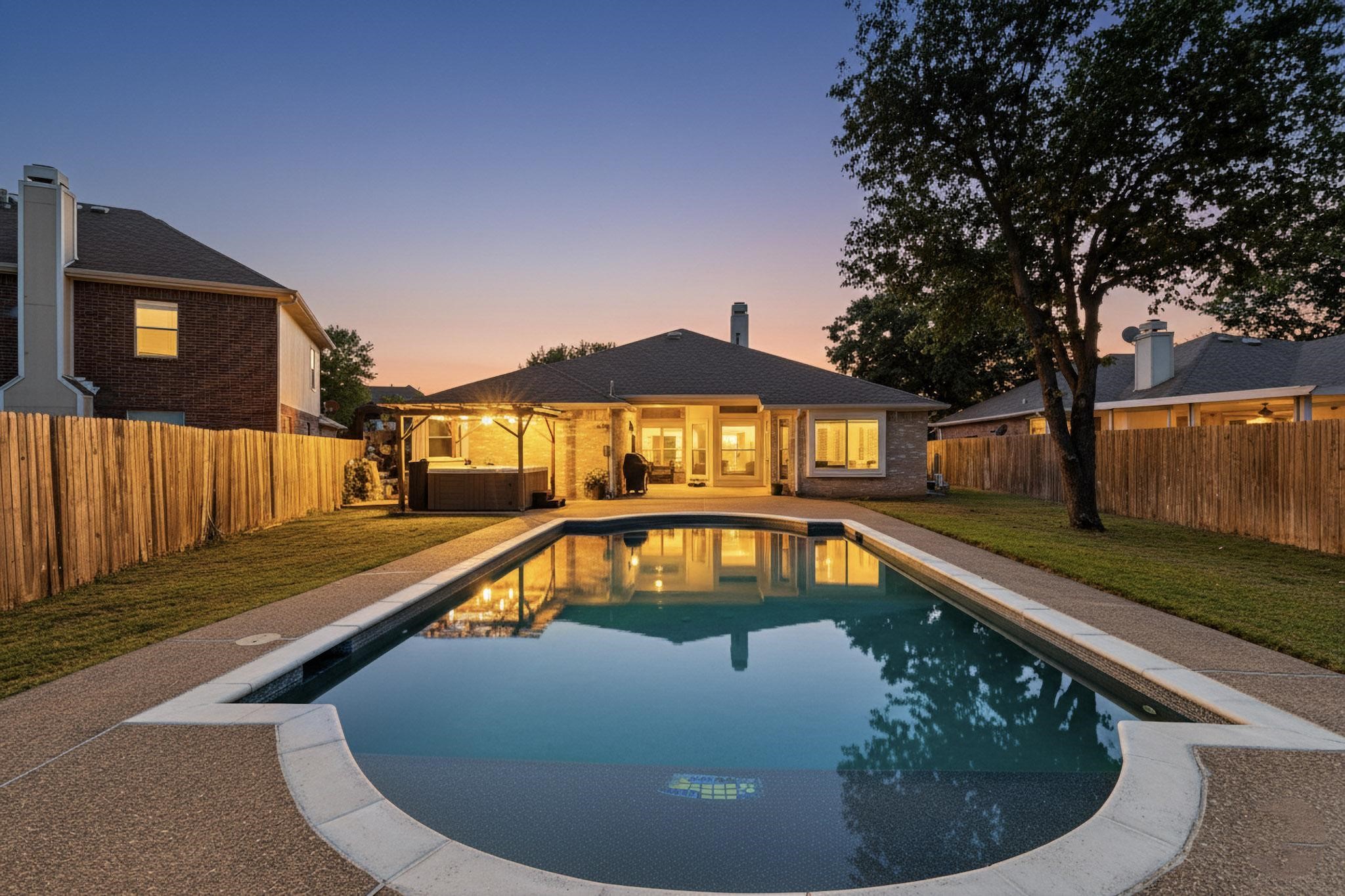 211 Ember Glen Drive Arlington TX 76018