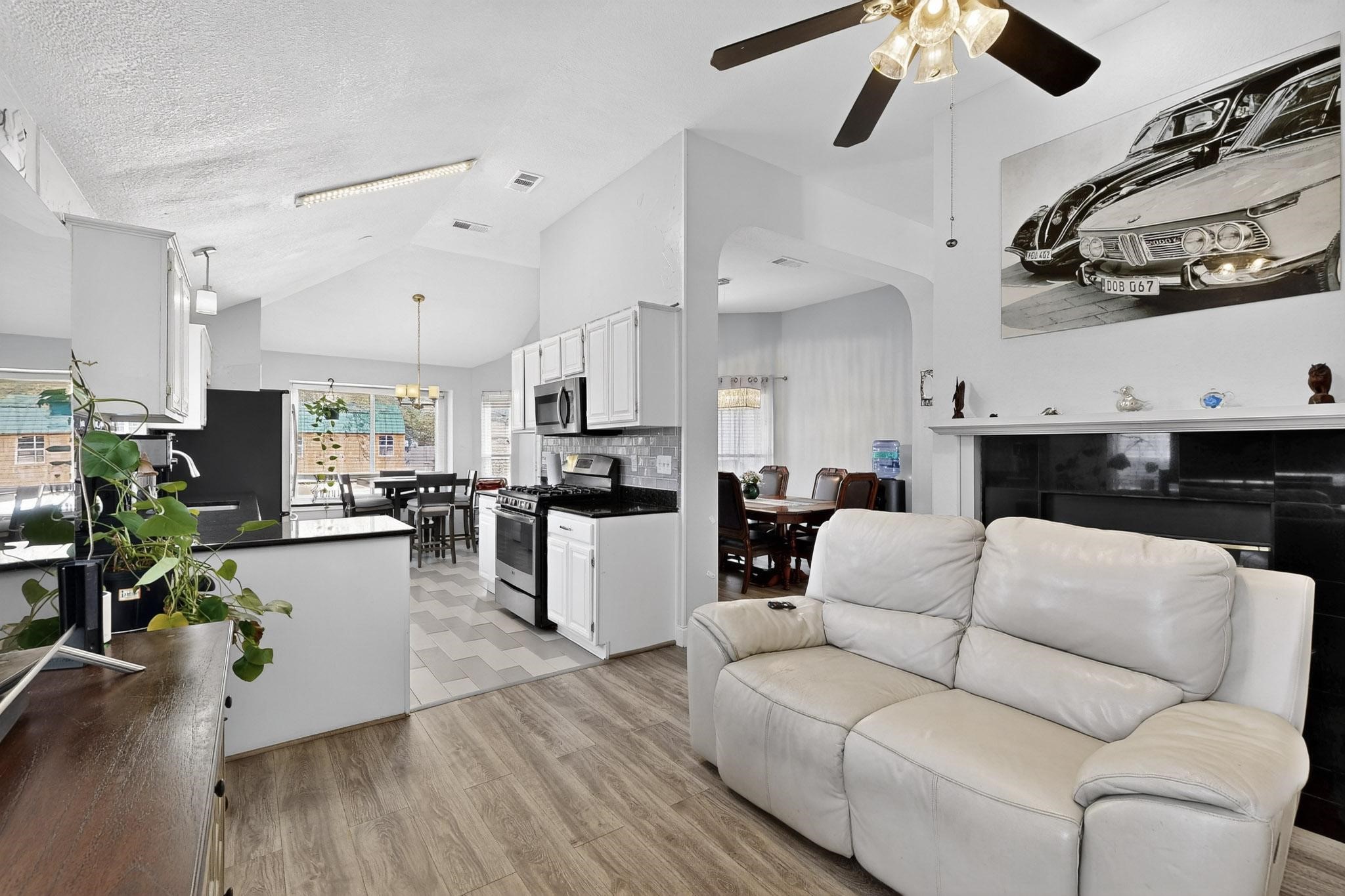 211 Ember Glen Drive Arlington TX 76018