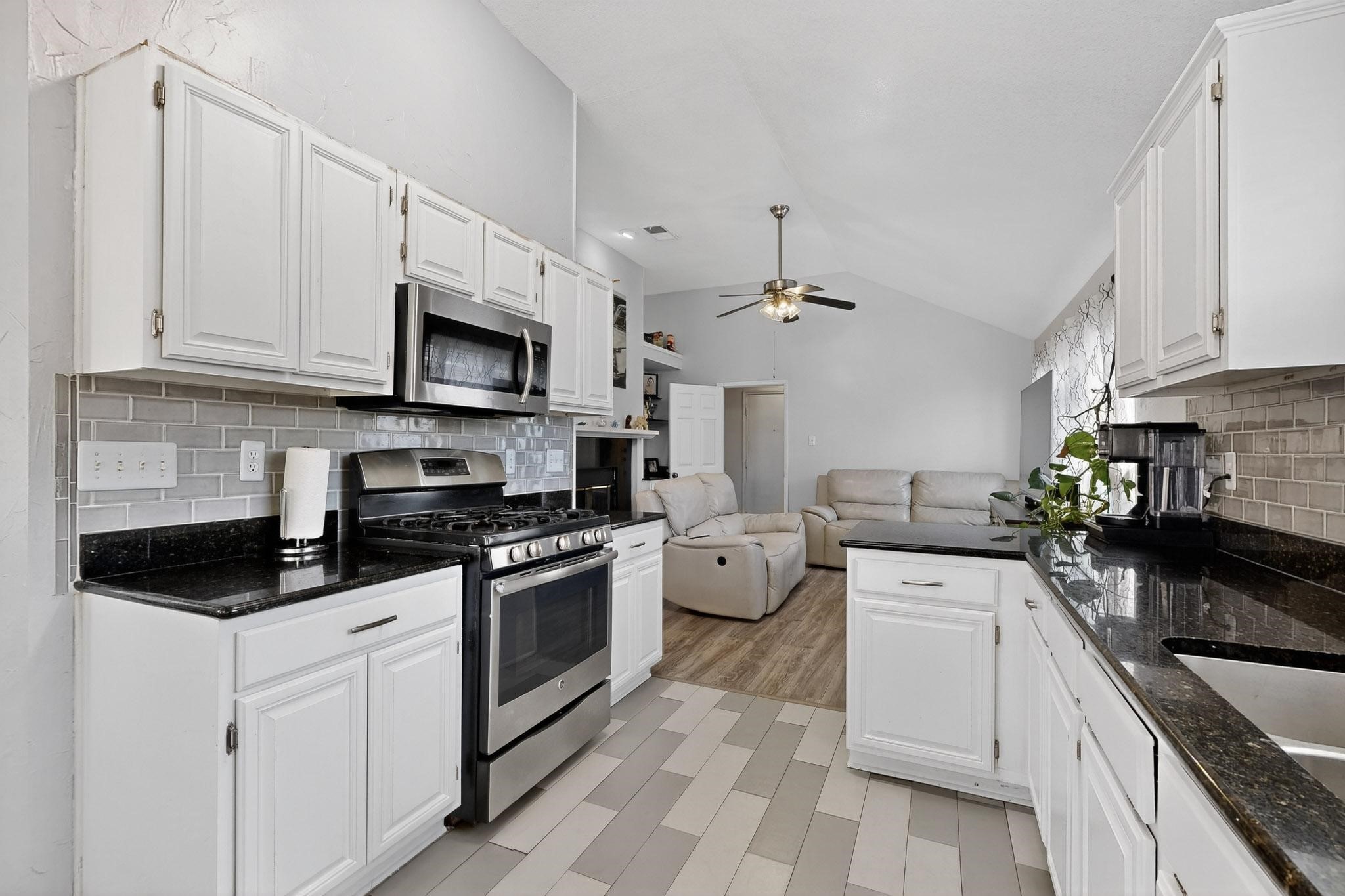 211 Ember Glen Drive Arlington TX 76018