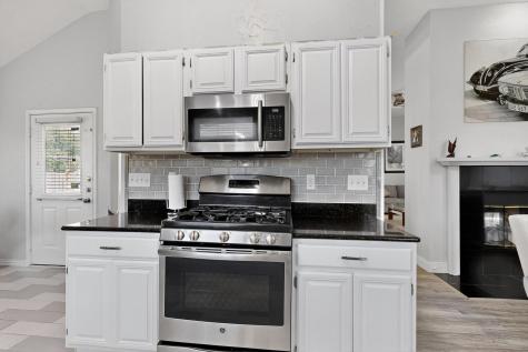 211 Ember Glen Drive Arlington TX 76018