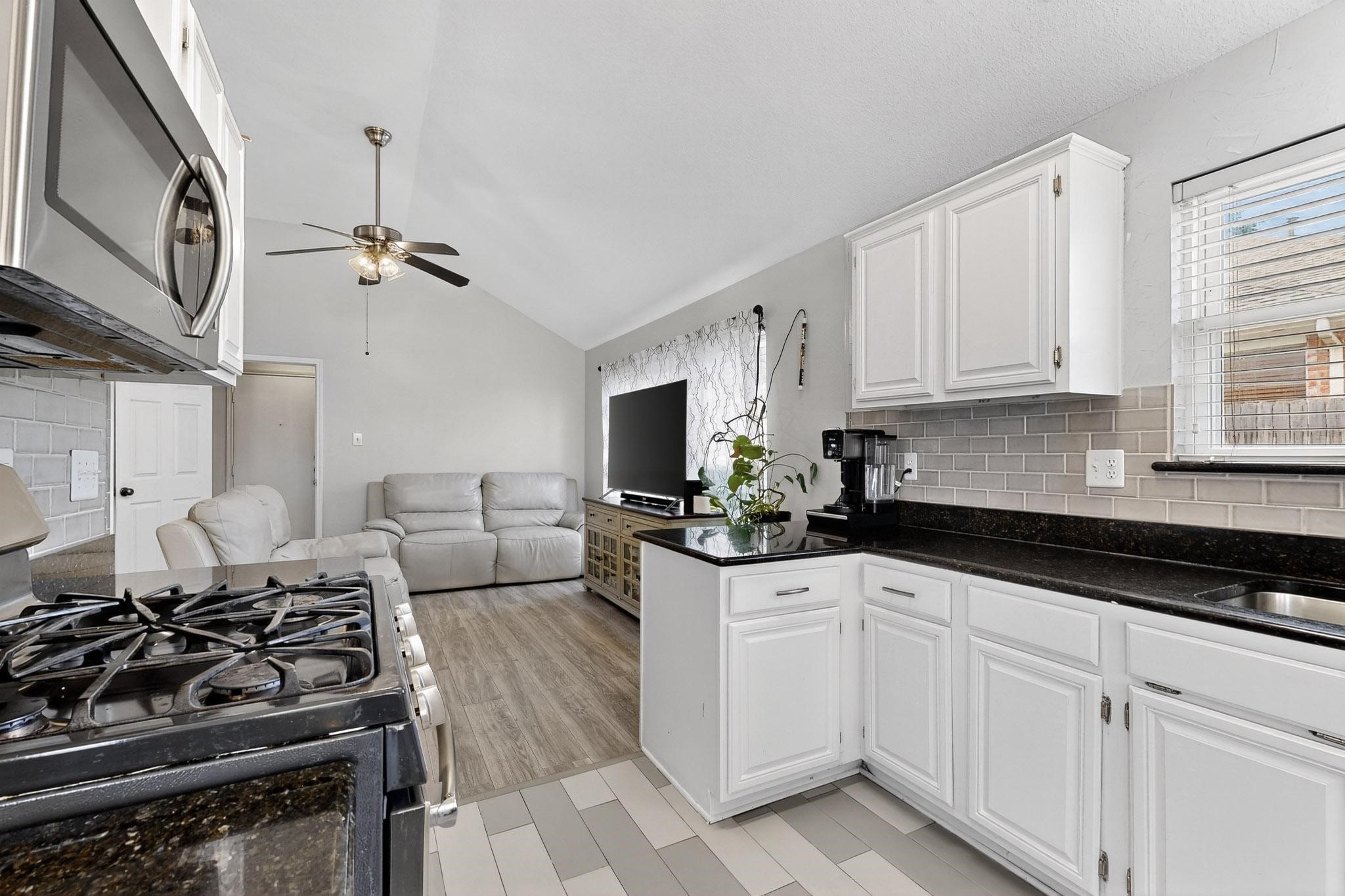 211 Ember Glen Drive Arlington TX 76018