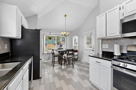211 Ember Glen Drive Arlington TX 76018