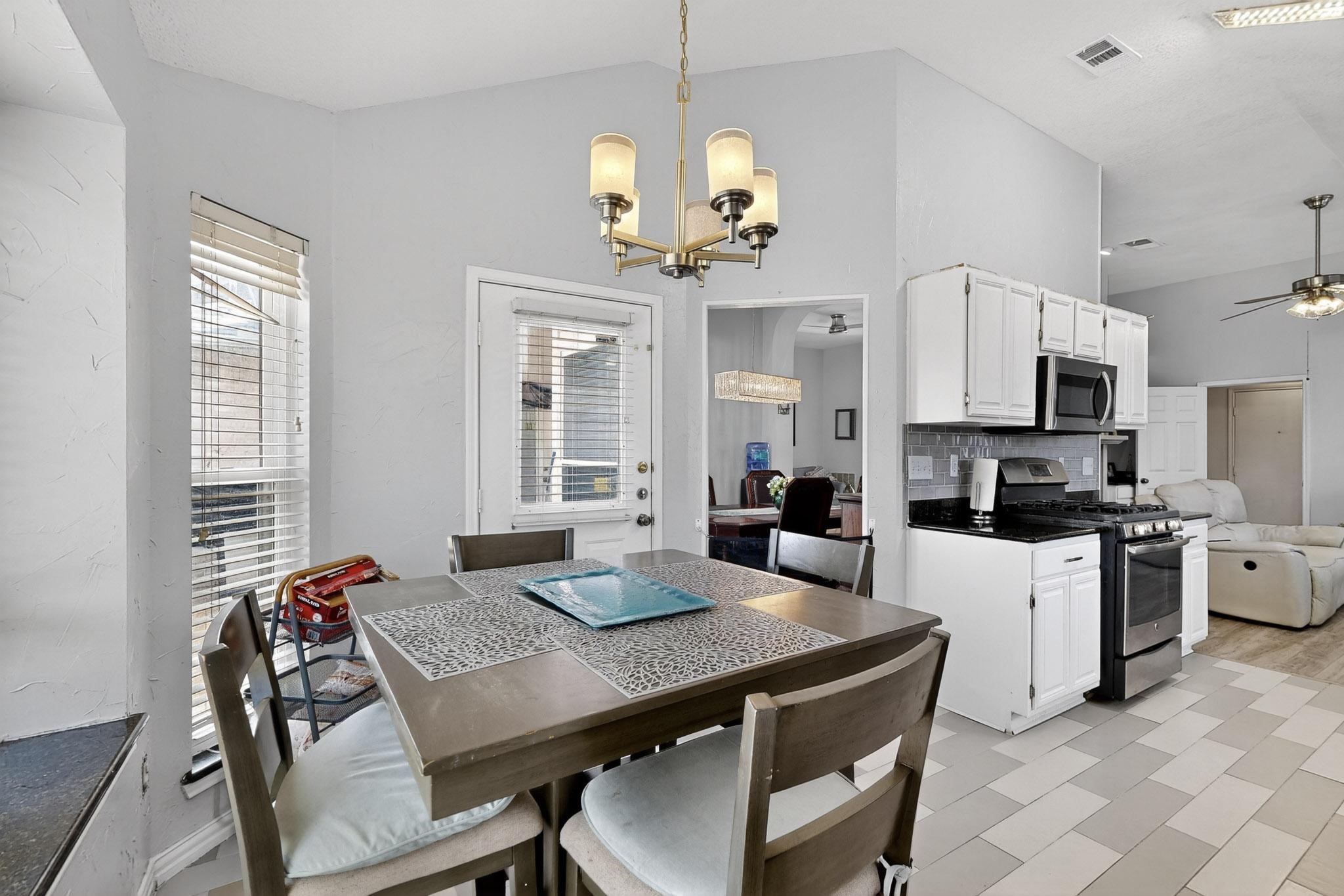 211 Ember Glen Drive Arlington TX 76018
