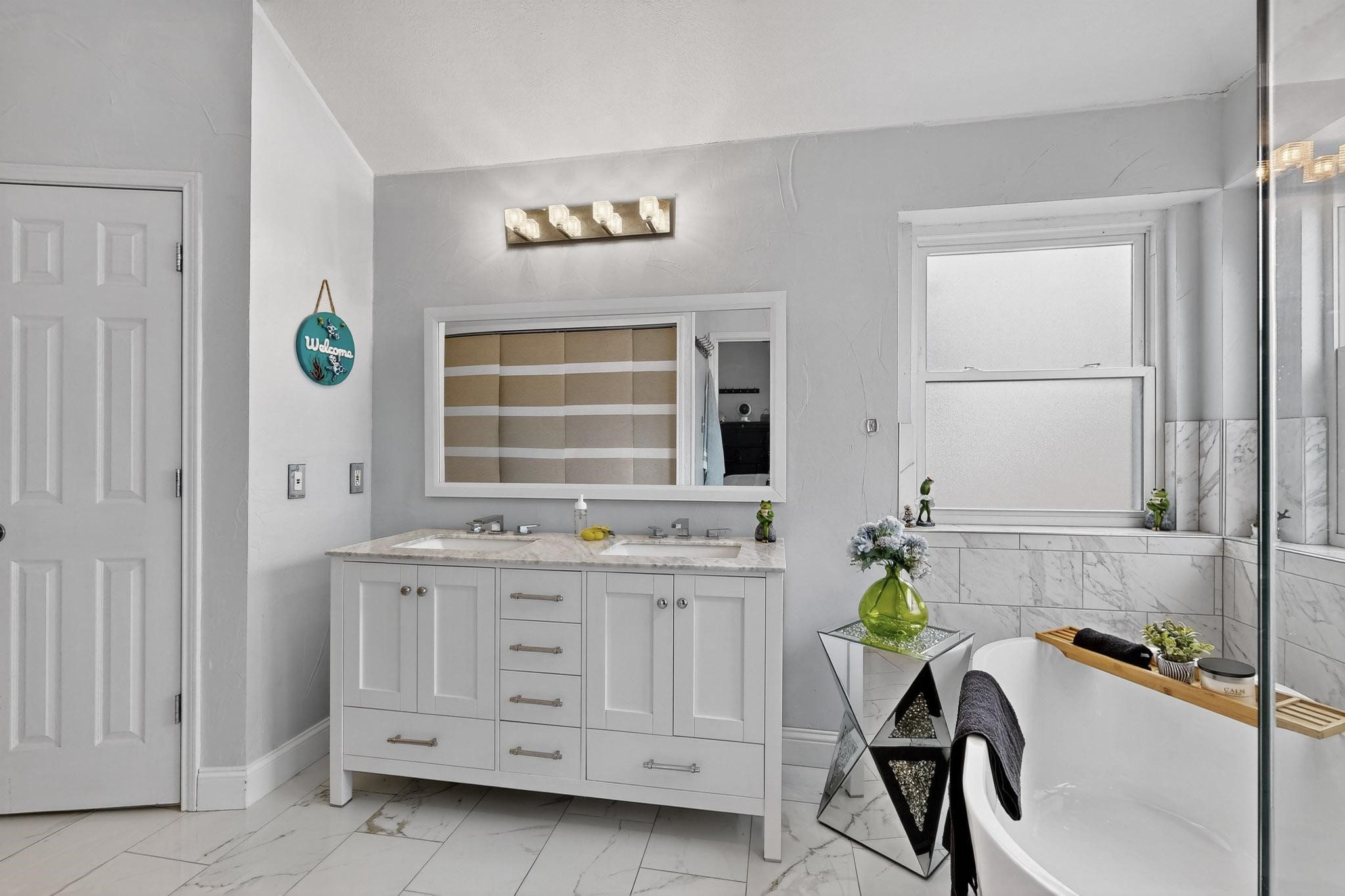 211 Ember Glen Drive Arlington TX 76018