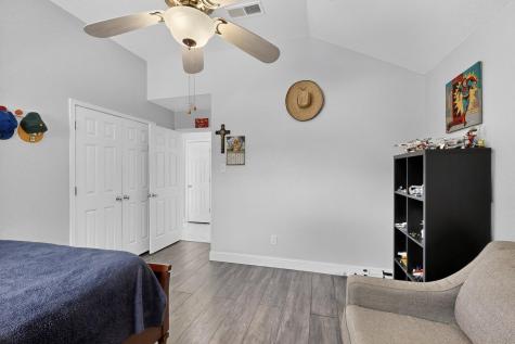 211 Ember Glen Drive Arlington TX 76018