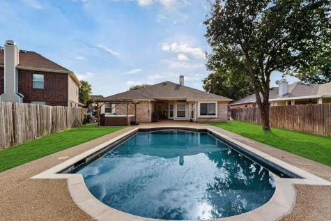 211 Ember Glen Drive Arlington TX 76018