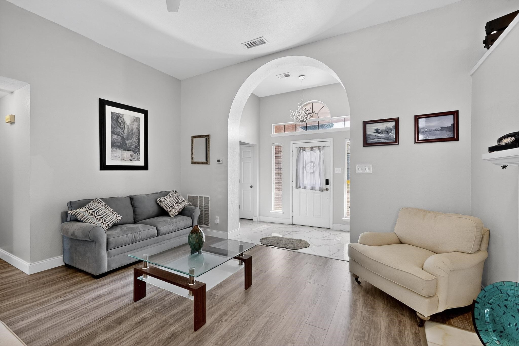 211 Ember Glen Drive Arlington TX 76018