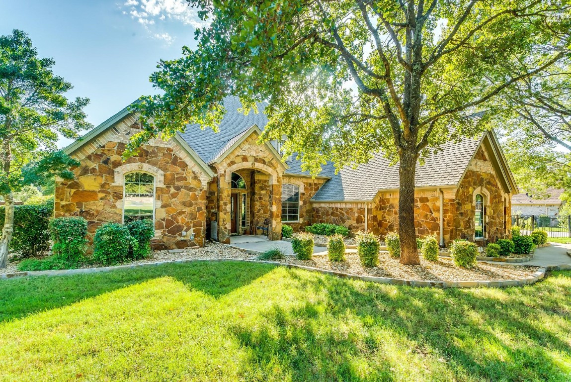 2213 Woodland Hills Lane Weatherford TX 76087