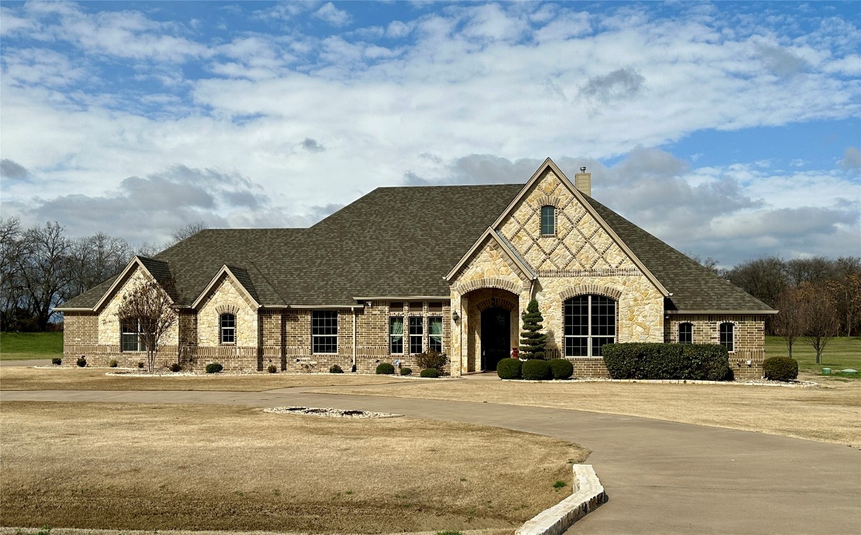 2104 Yucatan Drive Granbury TX 76048