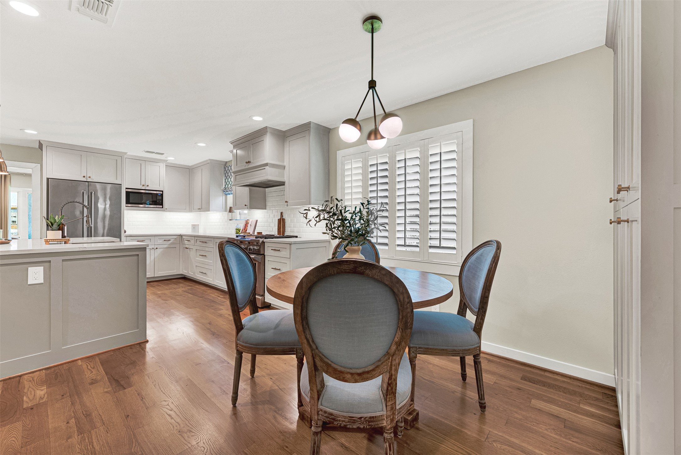 2712 Forest Grove Drive Richardson TX 75080