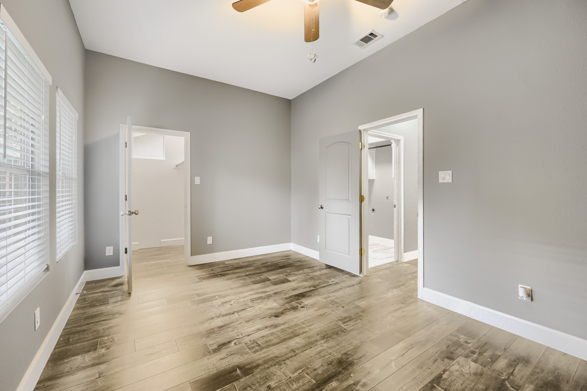 210 W Oak Street Mansfield TX 76063