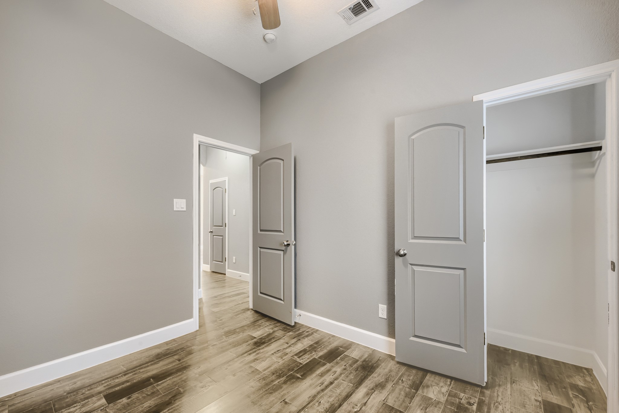 210 W Oak Street Mansfield TX 76063