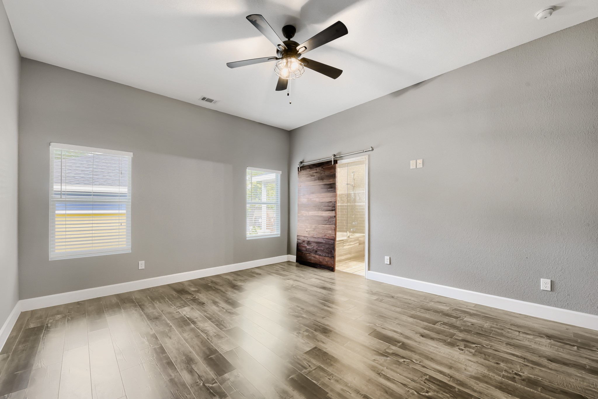 210 W Oak Street Mansfield TX 76063