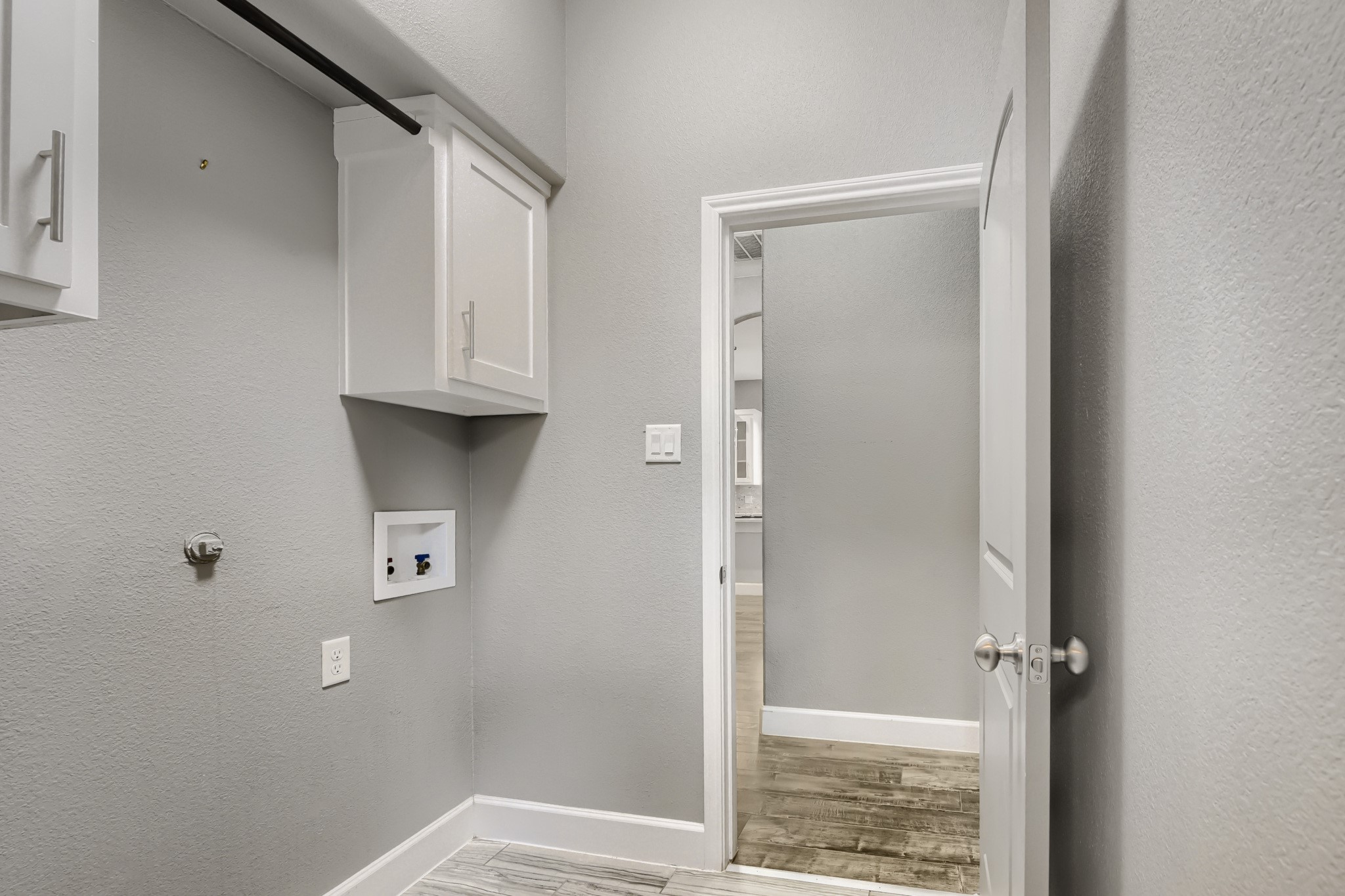 210 W Oak Street Mansfield TX 76063