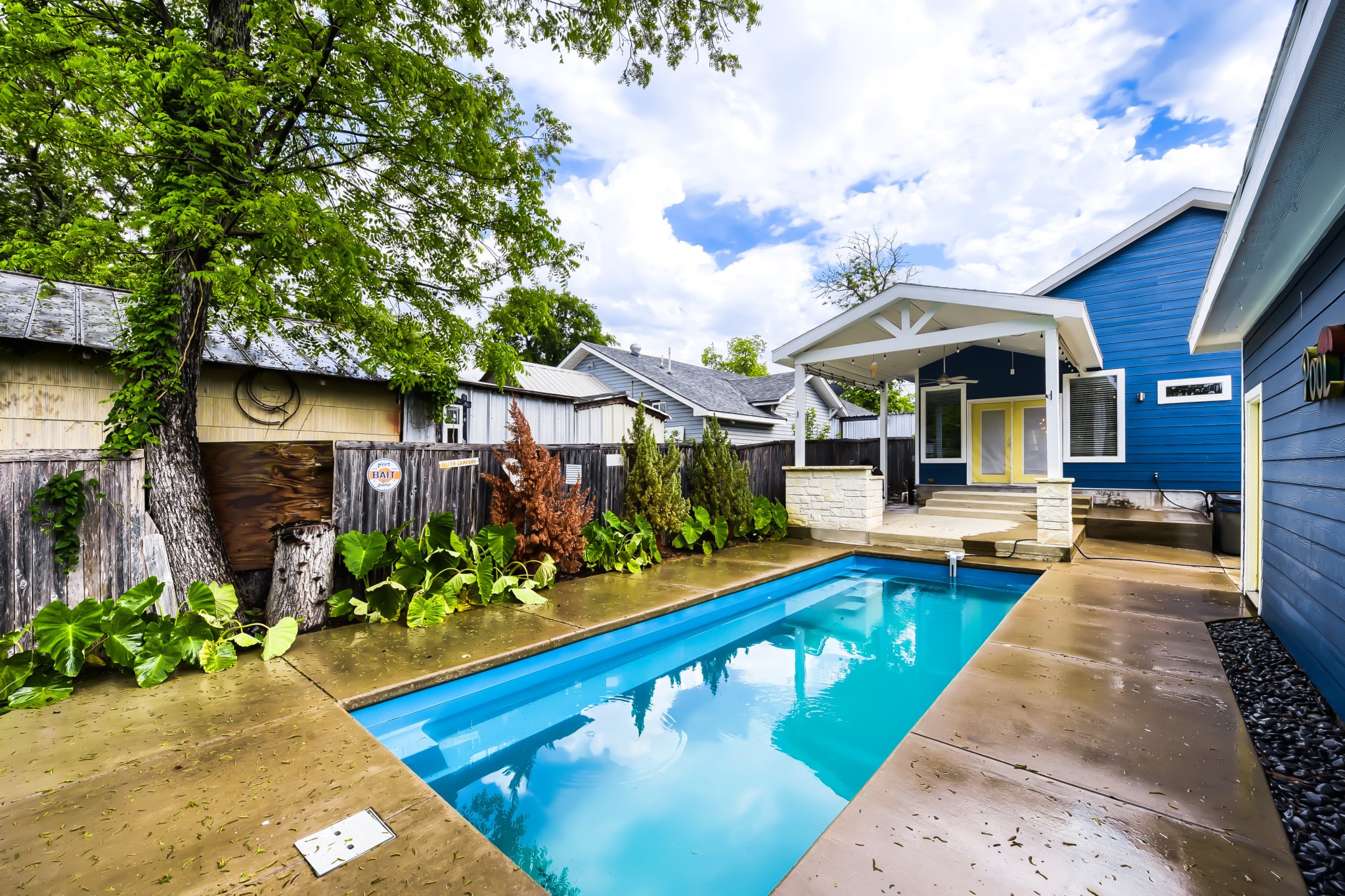 210 W Oak Street Mansfield TX 76063