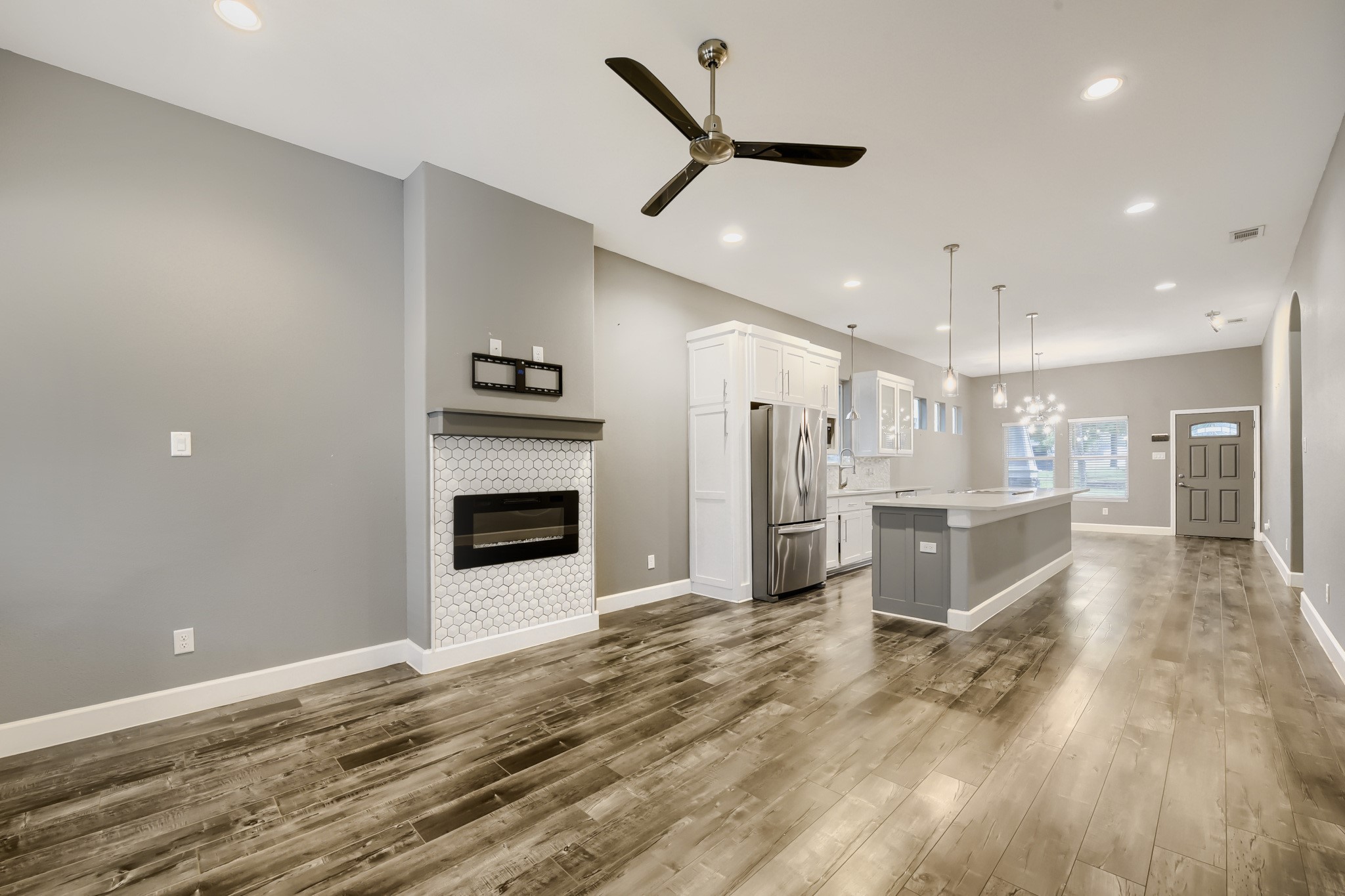 210 W Oak Street Mansfield TX 76063