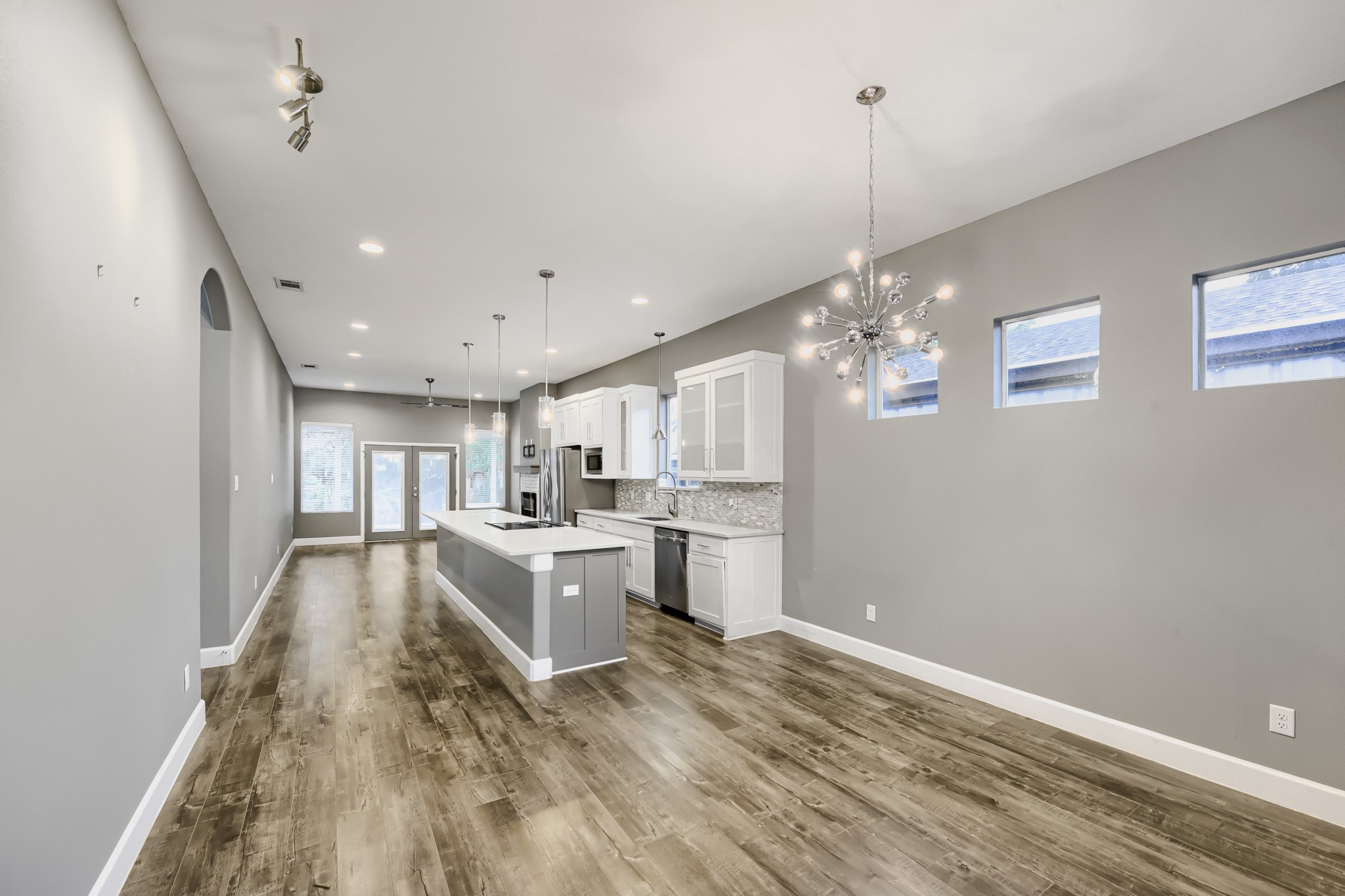 210 W Oak Street Mansfield TX 76063