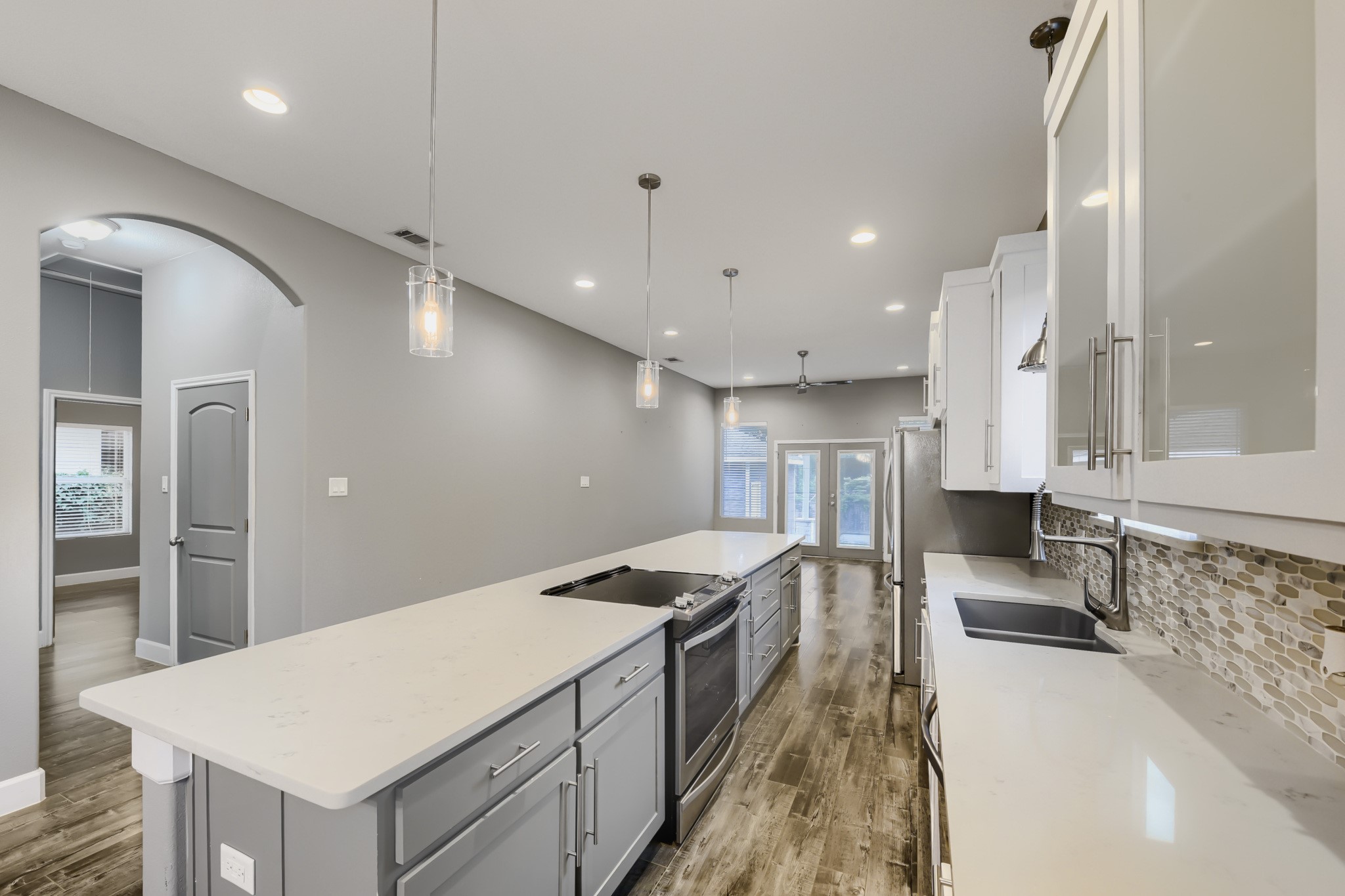210 W Oak Street Mansfield TX 76063