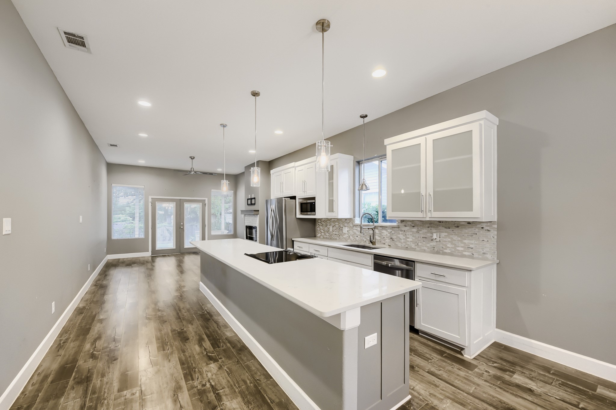 210 W Oak Street Mansfield TX 76063