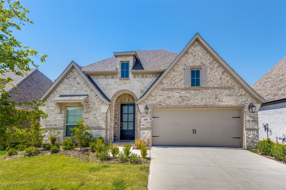 1009 Queens Lake Trail Mckinney TX 75071