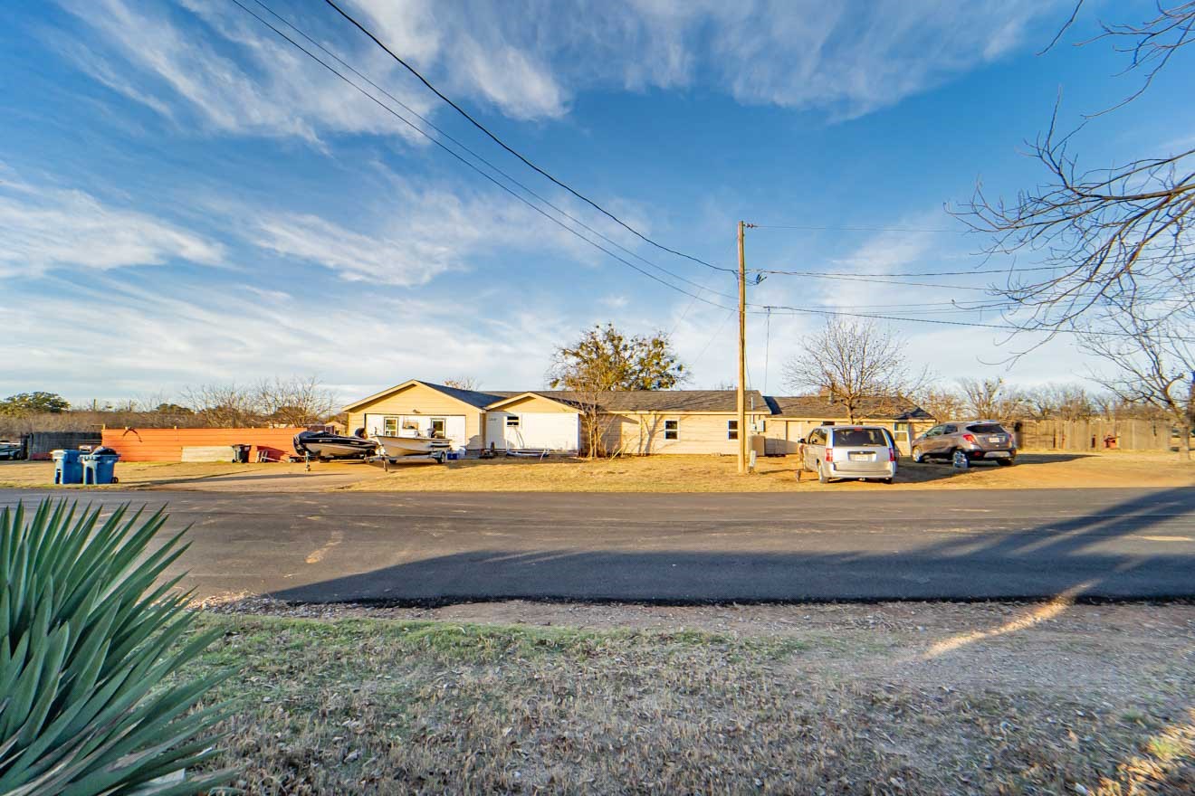 1318 W 2nd Street Breckenridge TX 76424