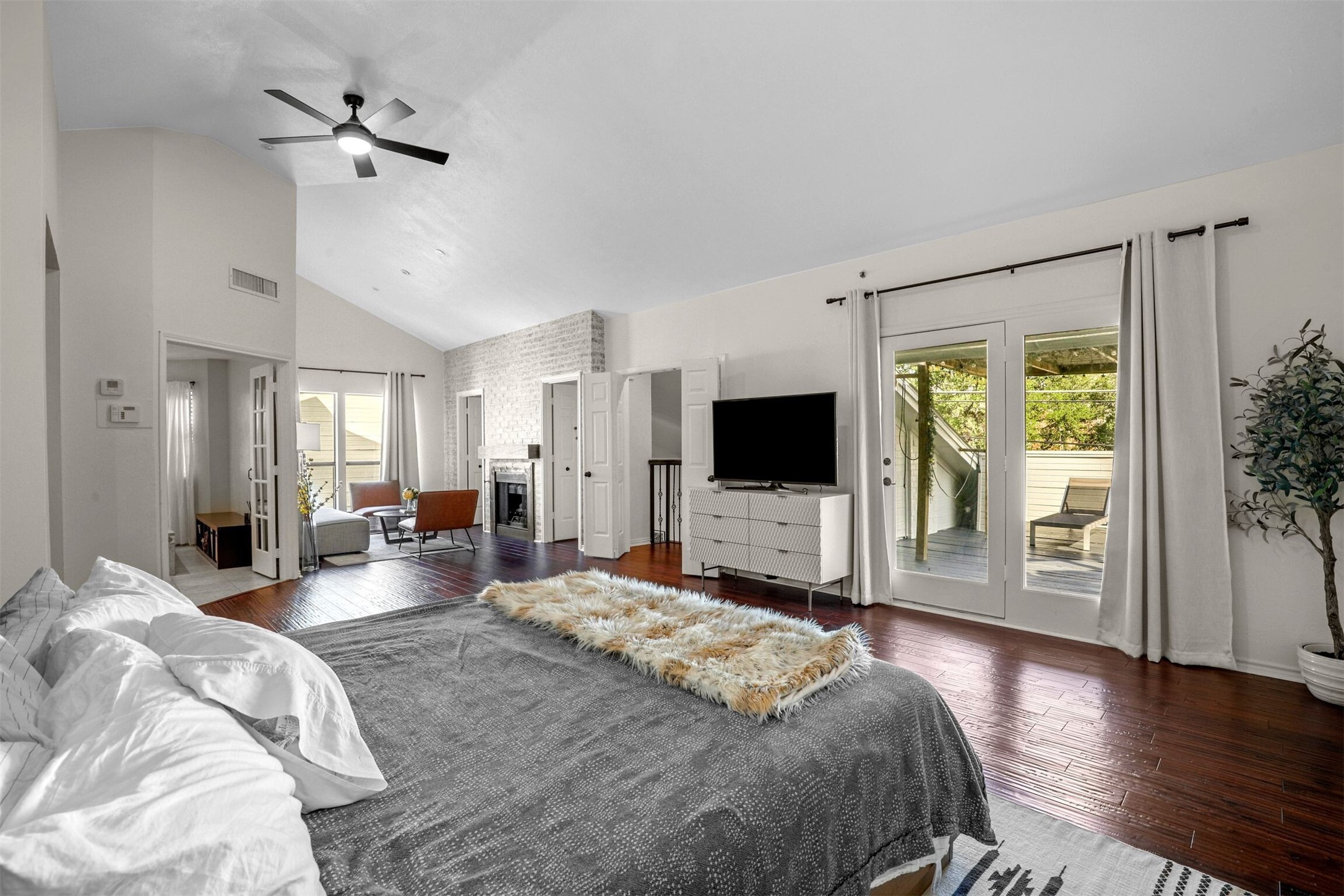 3228 San Jacinto Street Dallas TX 75204