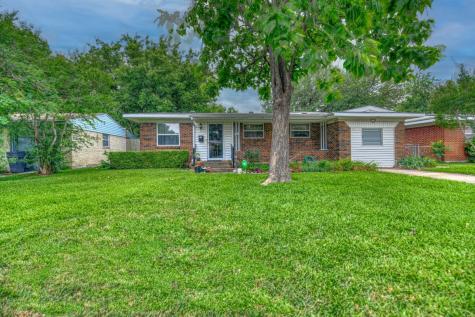 2608 Fenwick Drive Dallas TX 75228