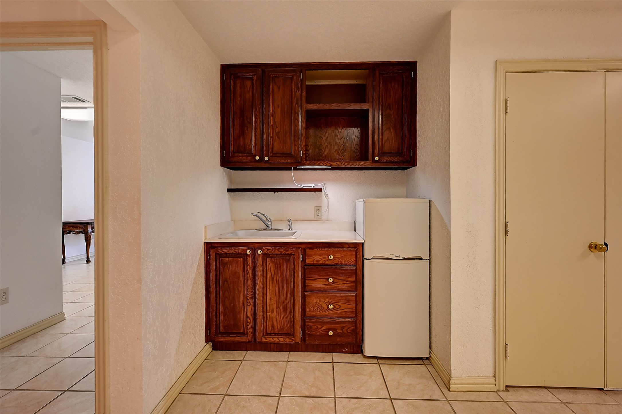 6608 Barclay Lane Garland TX 75044