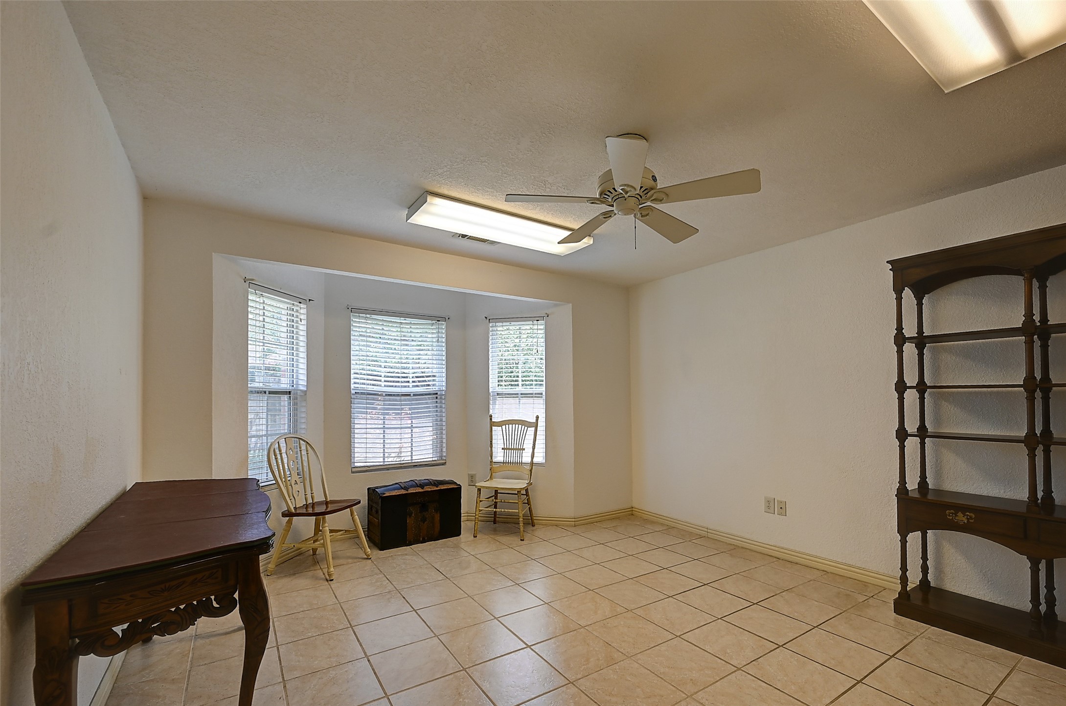 6608 Barclay Lane Garland TX 75044