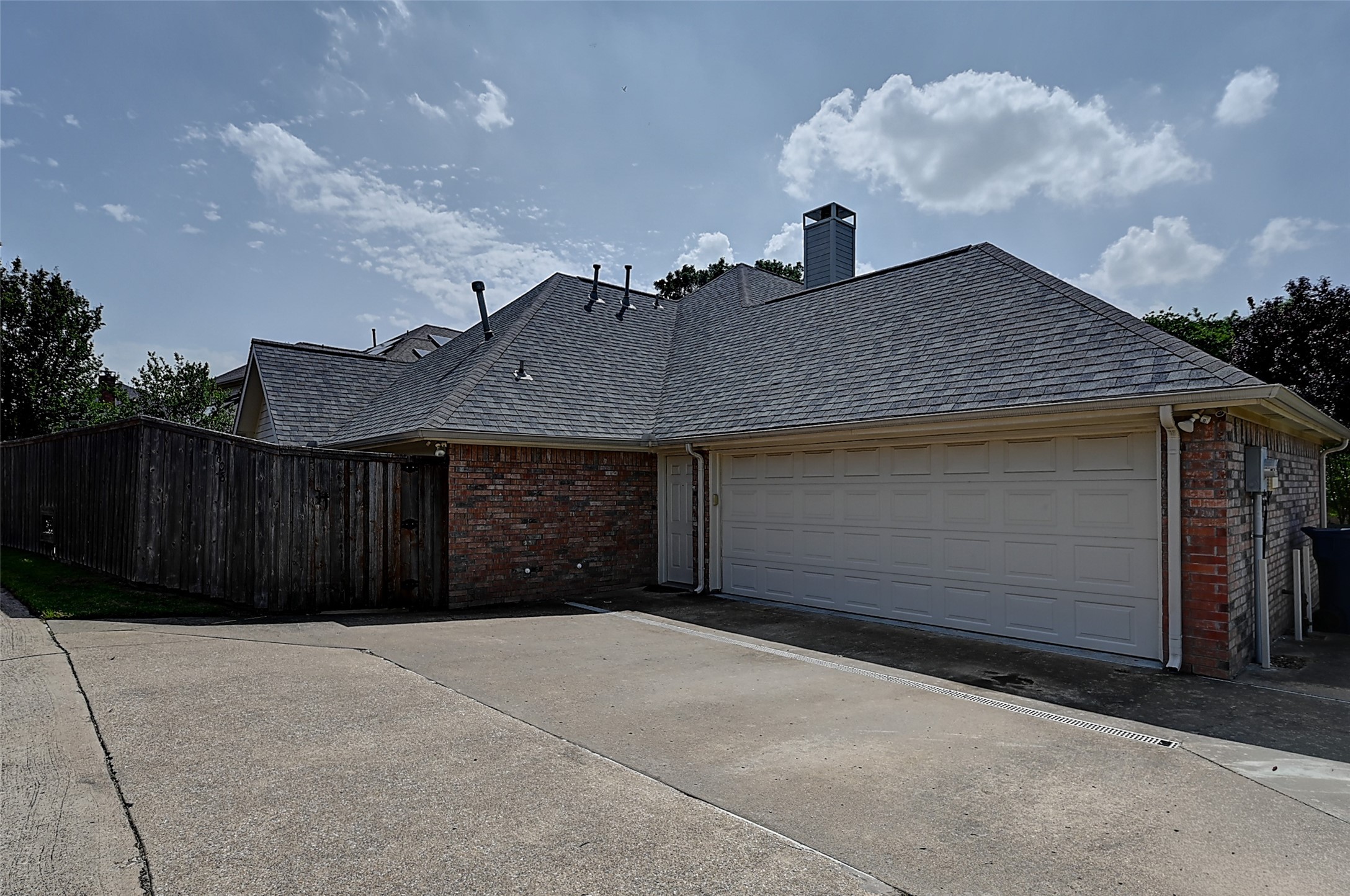 6608 Barclay Lane Garland TX 75044